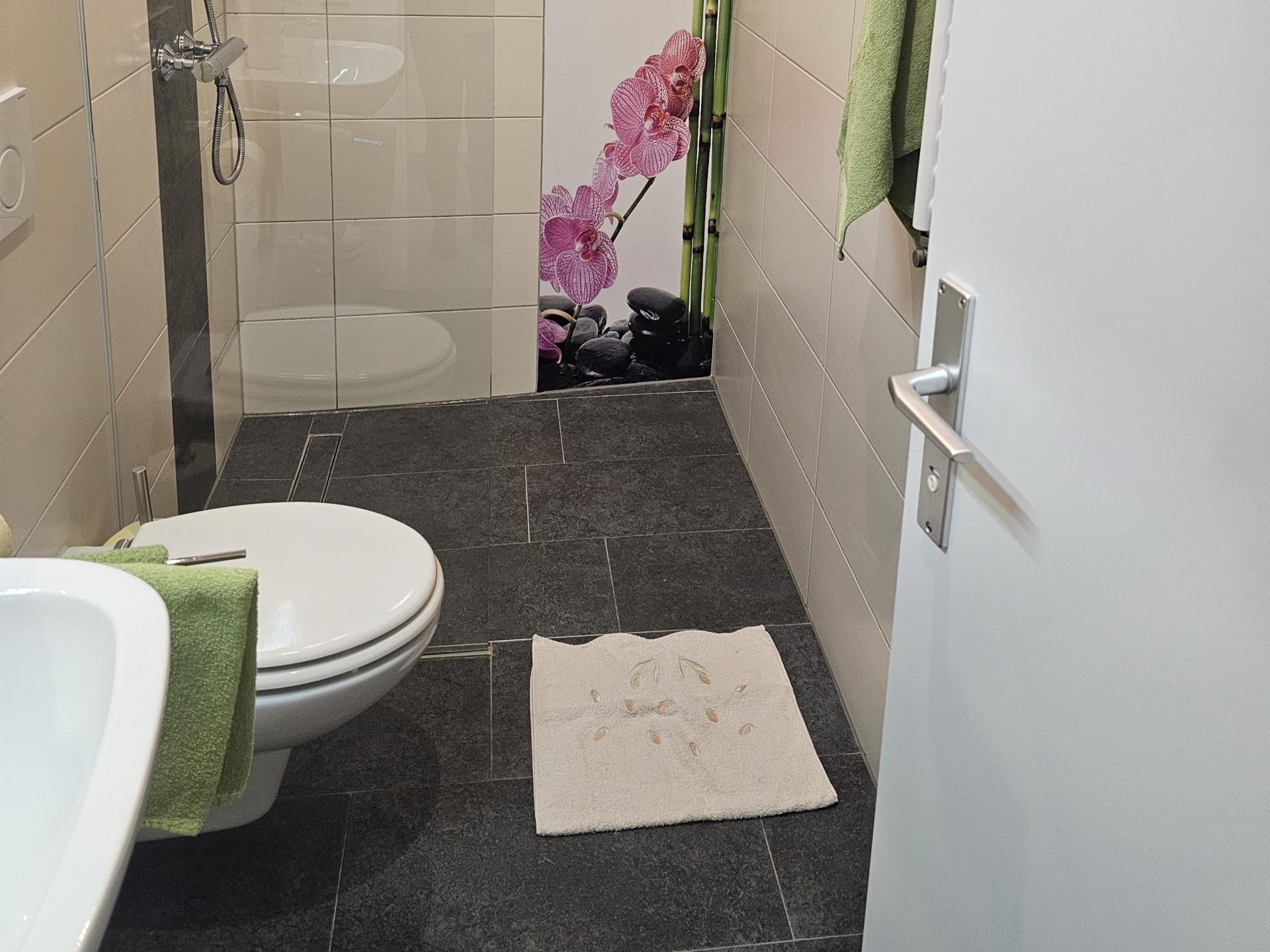 Ruim 7-persoons appartement met 2 sauna's in Ramingstein, vlakbij skigebieden - foto 9