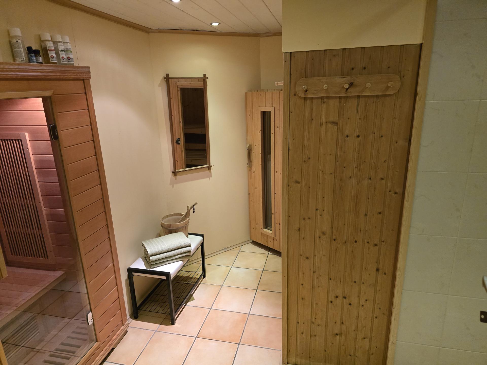 Ruim 7-persoons appartement met 2 sauna's in Ramingstein, vlakbij skigebieden - foto 13