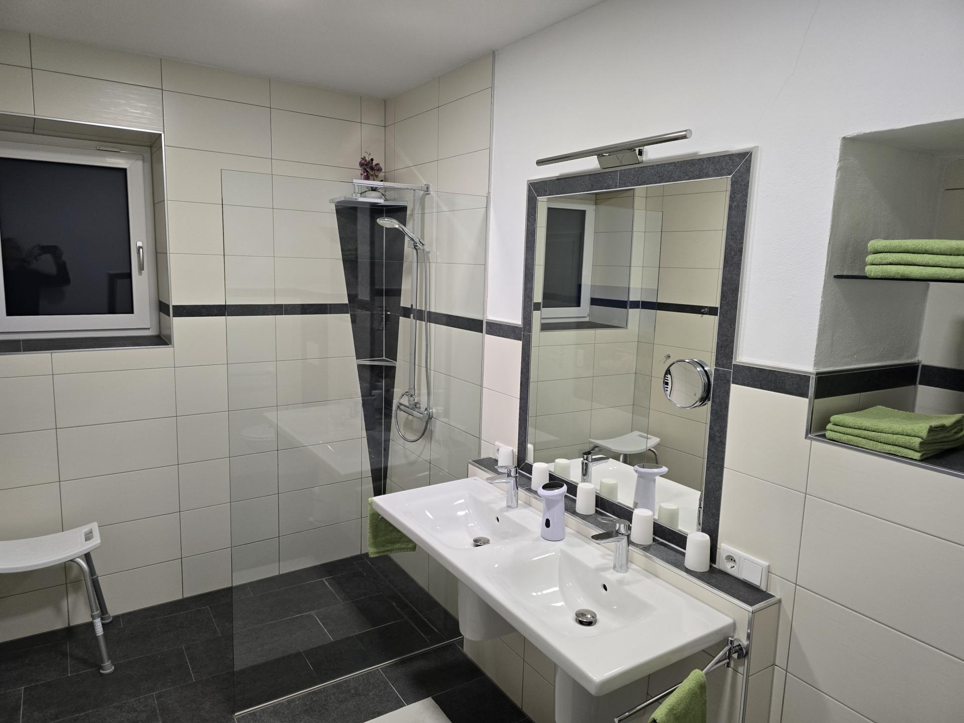 Ruim 7-persoons appartement met 2 sauna's in Ramingstein, vlakbij skigebieden - foto 6