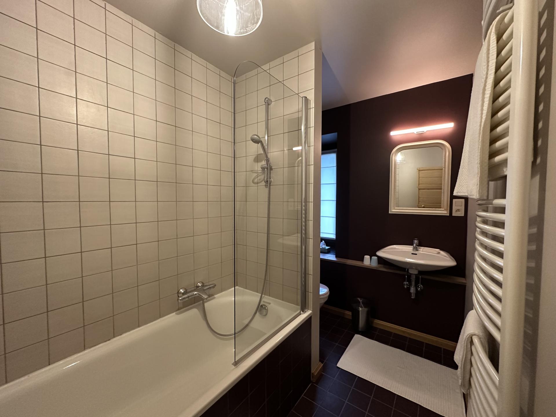 Luxe groepswoning voor 24 personen met privézwembad en sauna in Grupont - foto 35