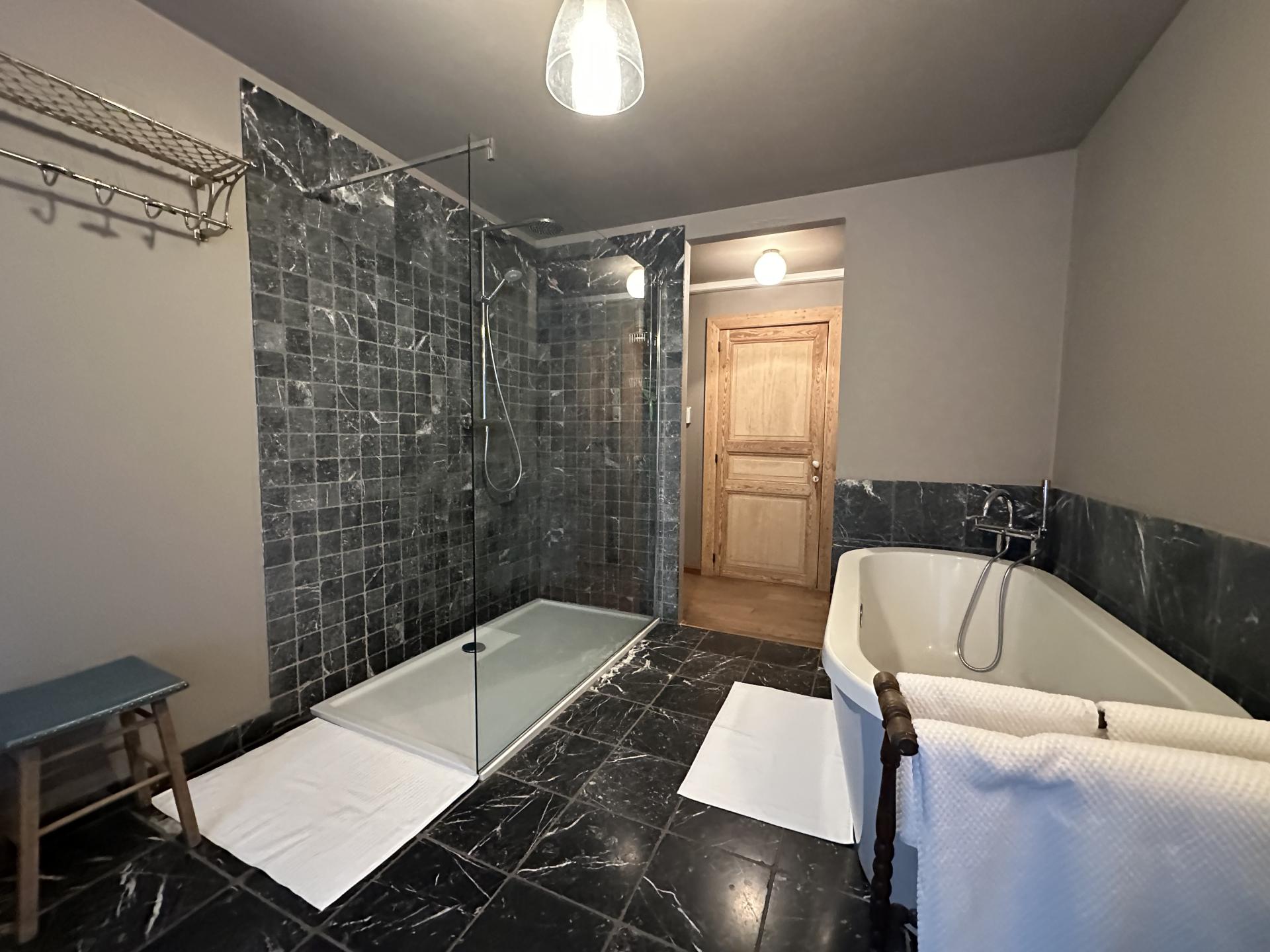 Luxe groepswoning voor 24 personen met privézwembad en sauna in Grupont - foto 29