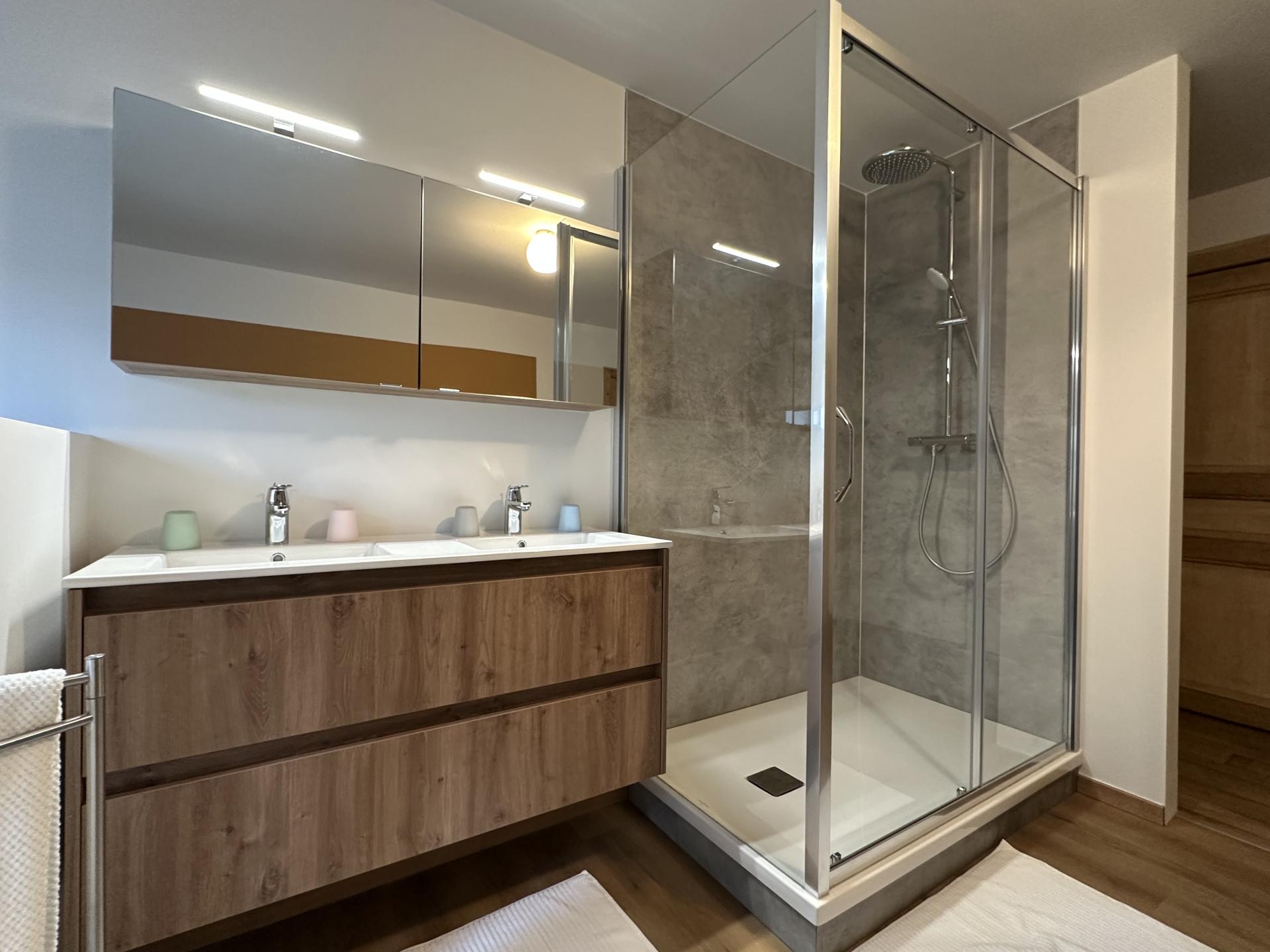 Luxe groepswoning voor 24 personen met privézwembad en sauna in Grupont - foto 30