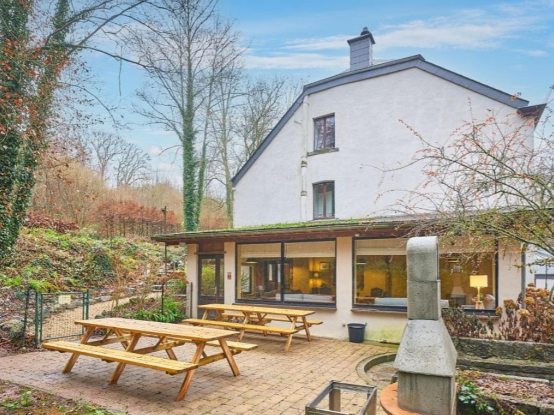 Luxe groepswoning voor 24 personen met privézwembad en sauna in Grupont - foto 24