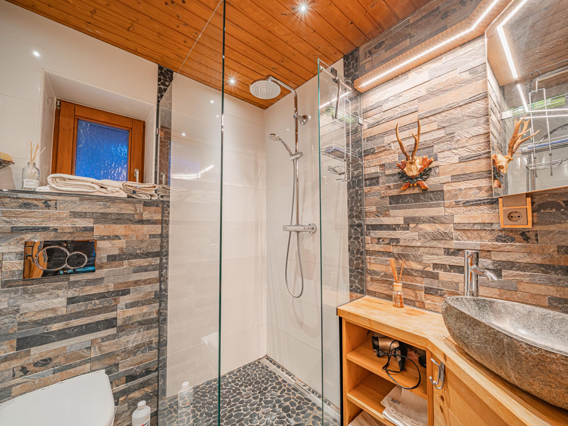 Authentiek vakantiehuis met sauna, 30 meter van de piste in Kirchberg - foto 10