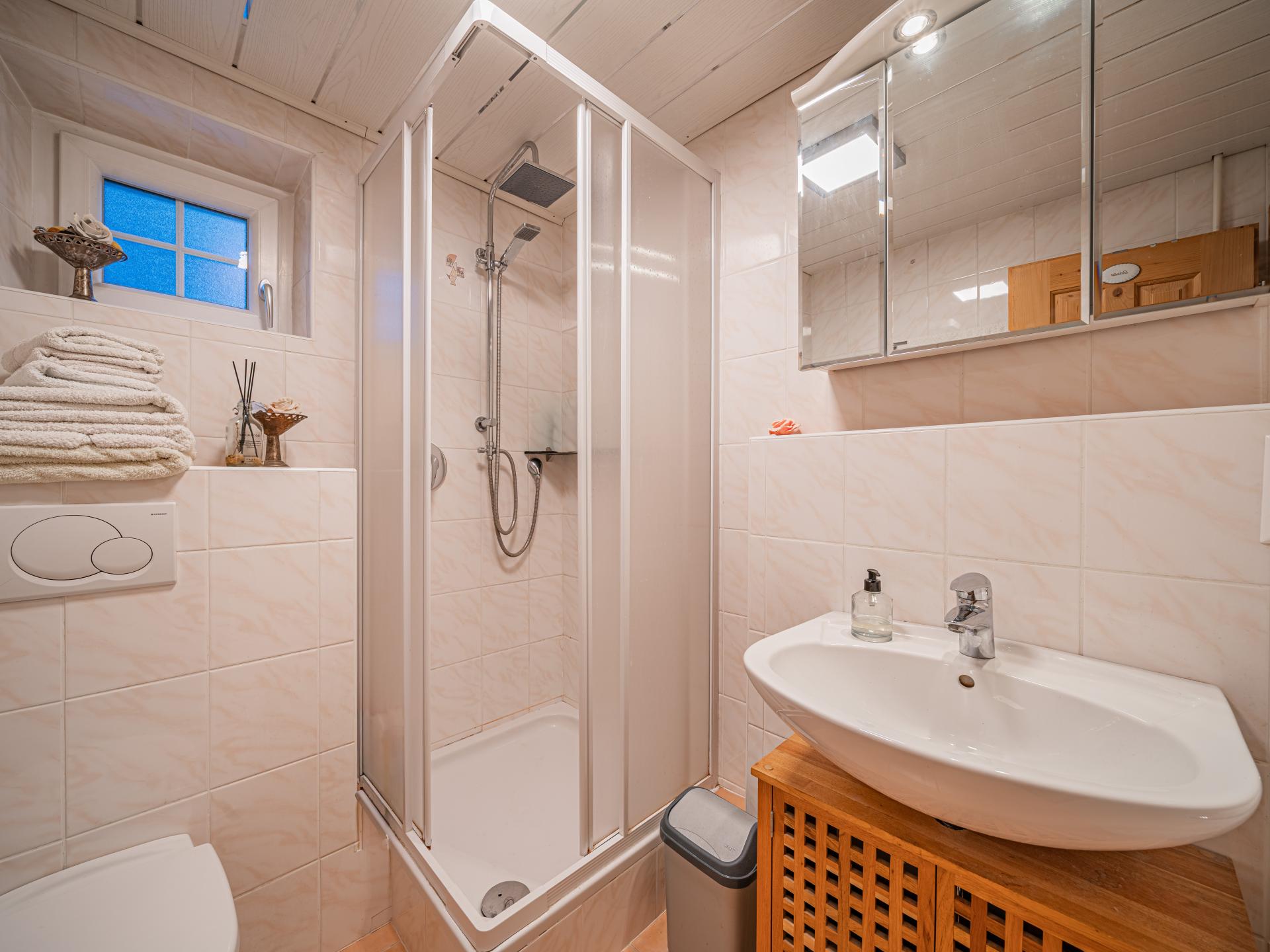Authentiek vakantiehuis met sauna, 30 meter van de piste in Kirchberg - foto 21