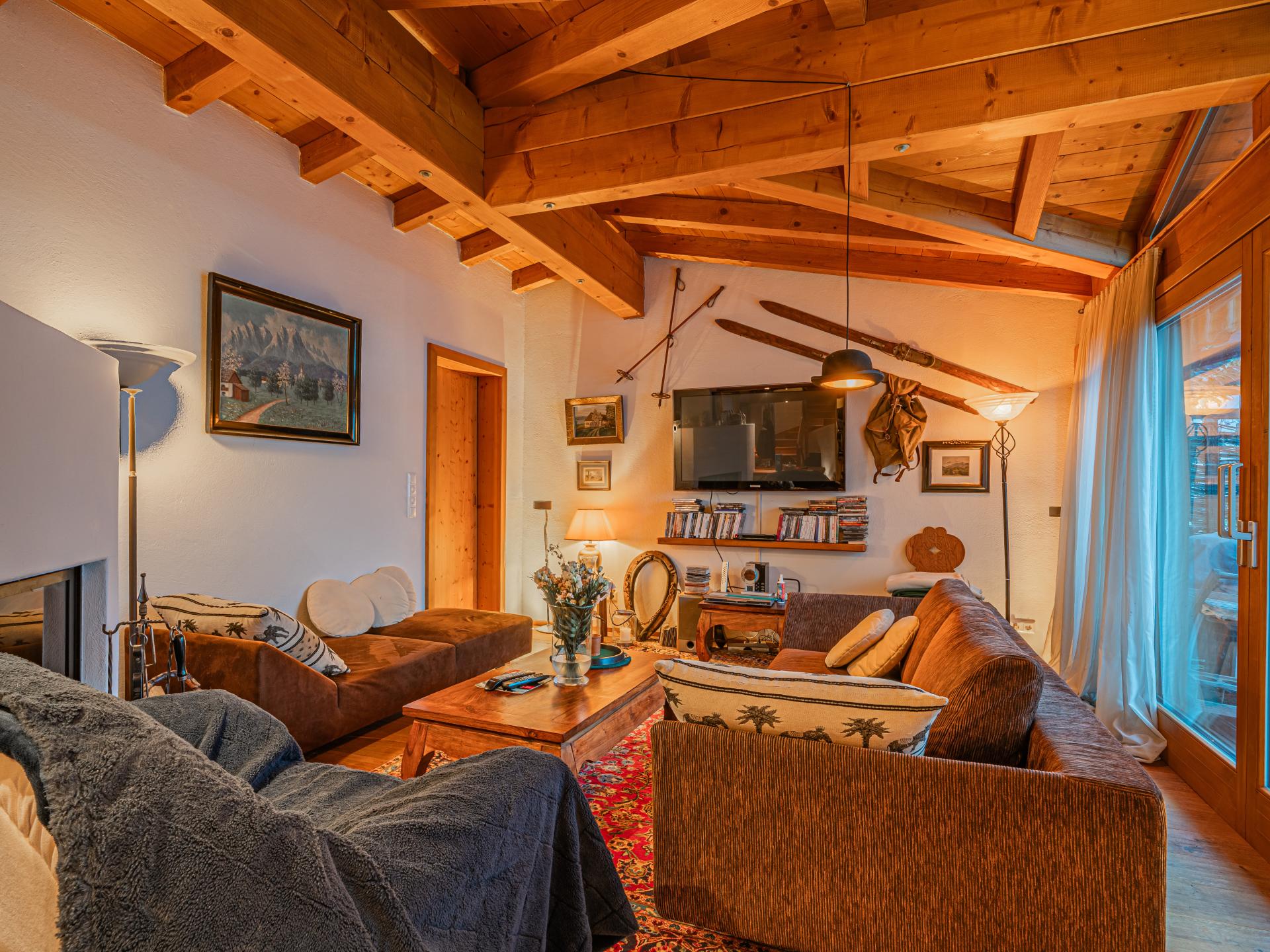 Authentiek vakantiehuis met sauna, 30 meter van de piste in Kirchberg - foto 2