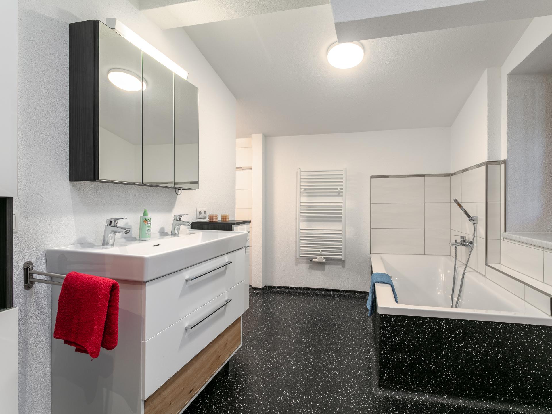 Ruim 10-persoons appartement in Zellberg met skibus voor de deur - foto 10
