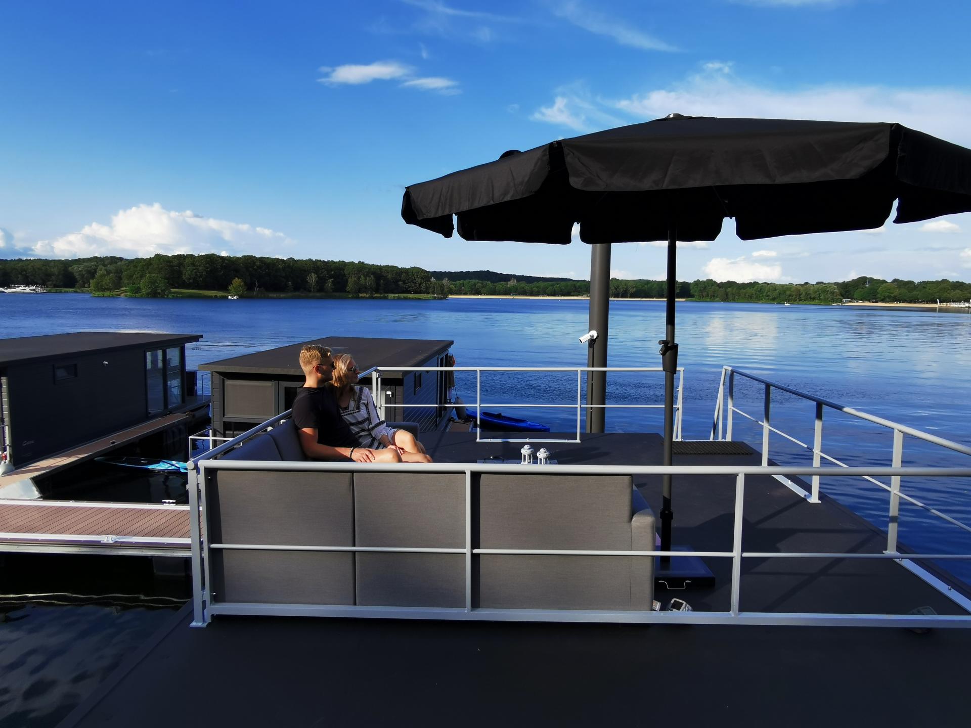Unieke havenlodge met hottub aan de Mookerplas in Limburg - foto 7