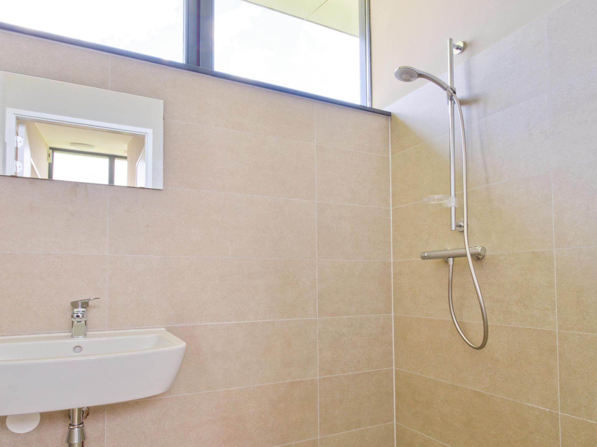 Knus vakantiehuis aan het water in Oud Ade, nabij de Kaagplassen - foto 10