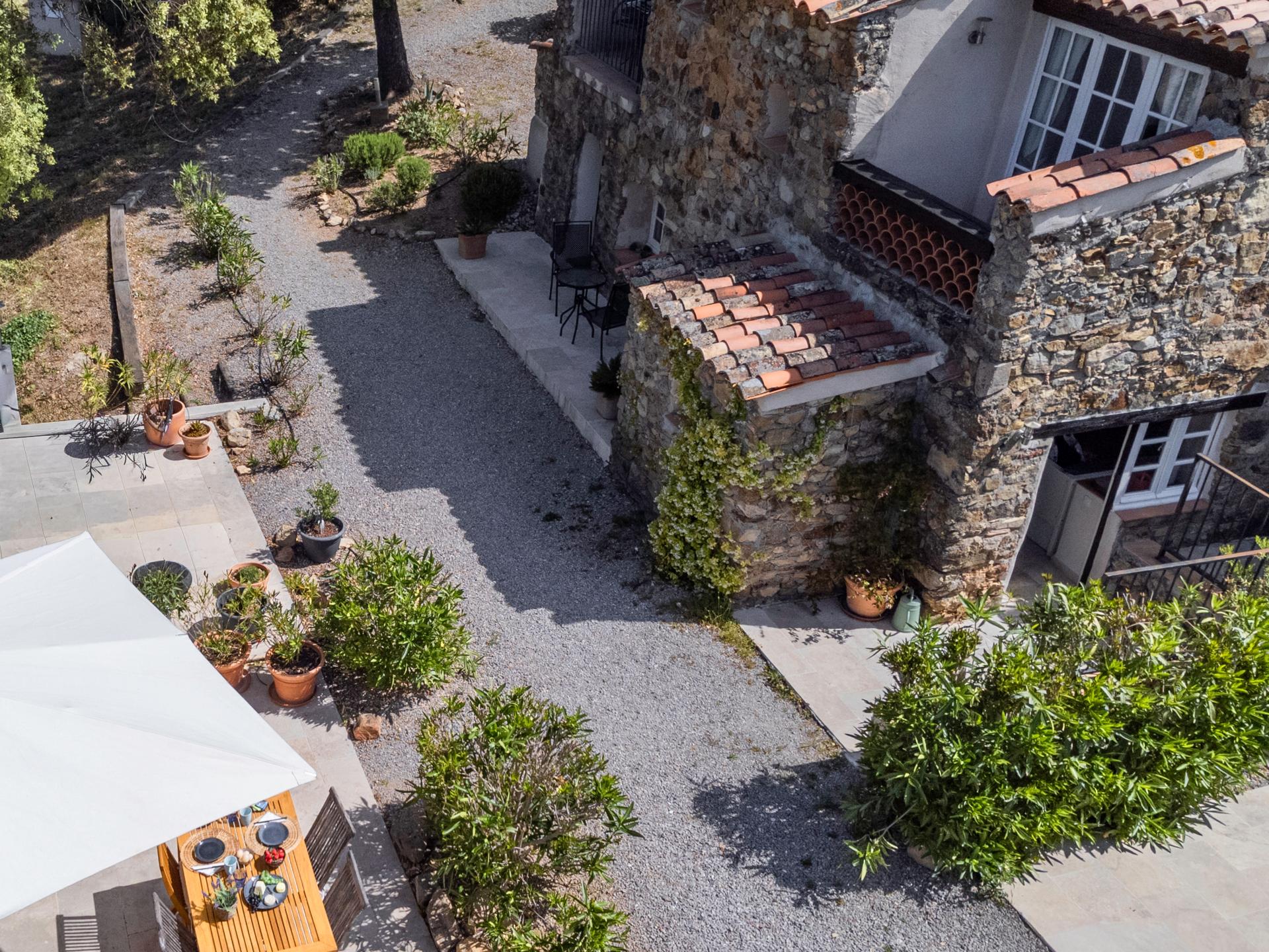 Knusse gîte voor 3 in 500 jaar oude Provençaalse boerderij met zwembad - foto 28