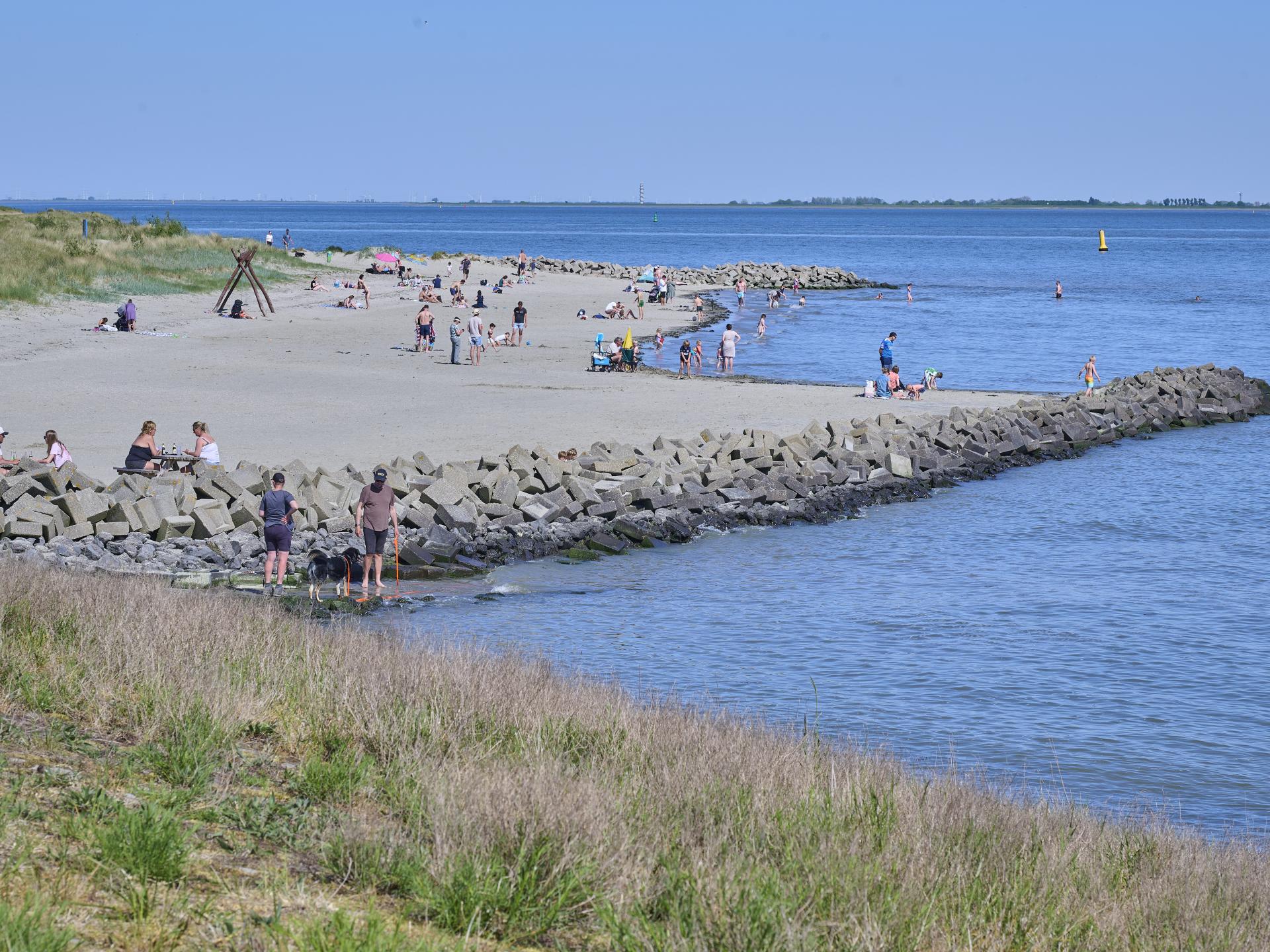 Smaakvol vakantiehuis op park met zwembad en strand op loopafstand - foto 38