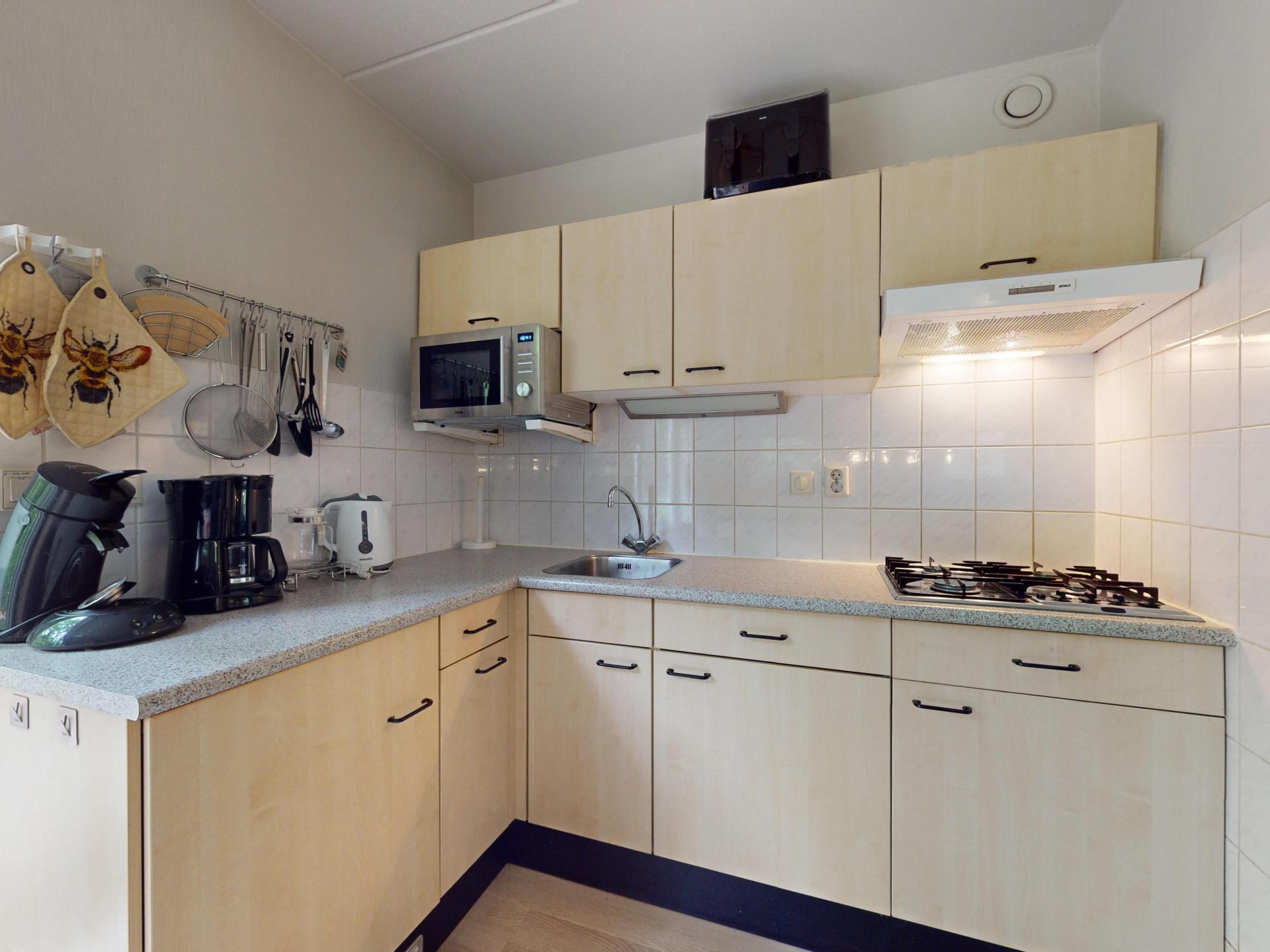 Vrijstaand vakantiehuis met houtkachel direct aan het Drentse bos - foto 9
