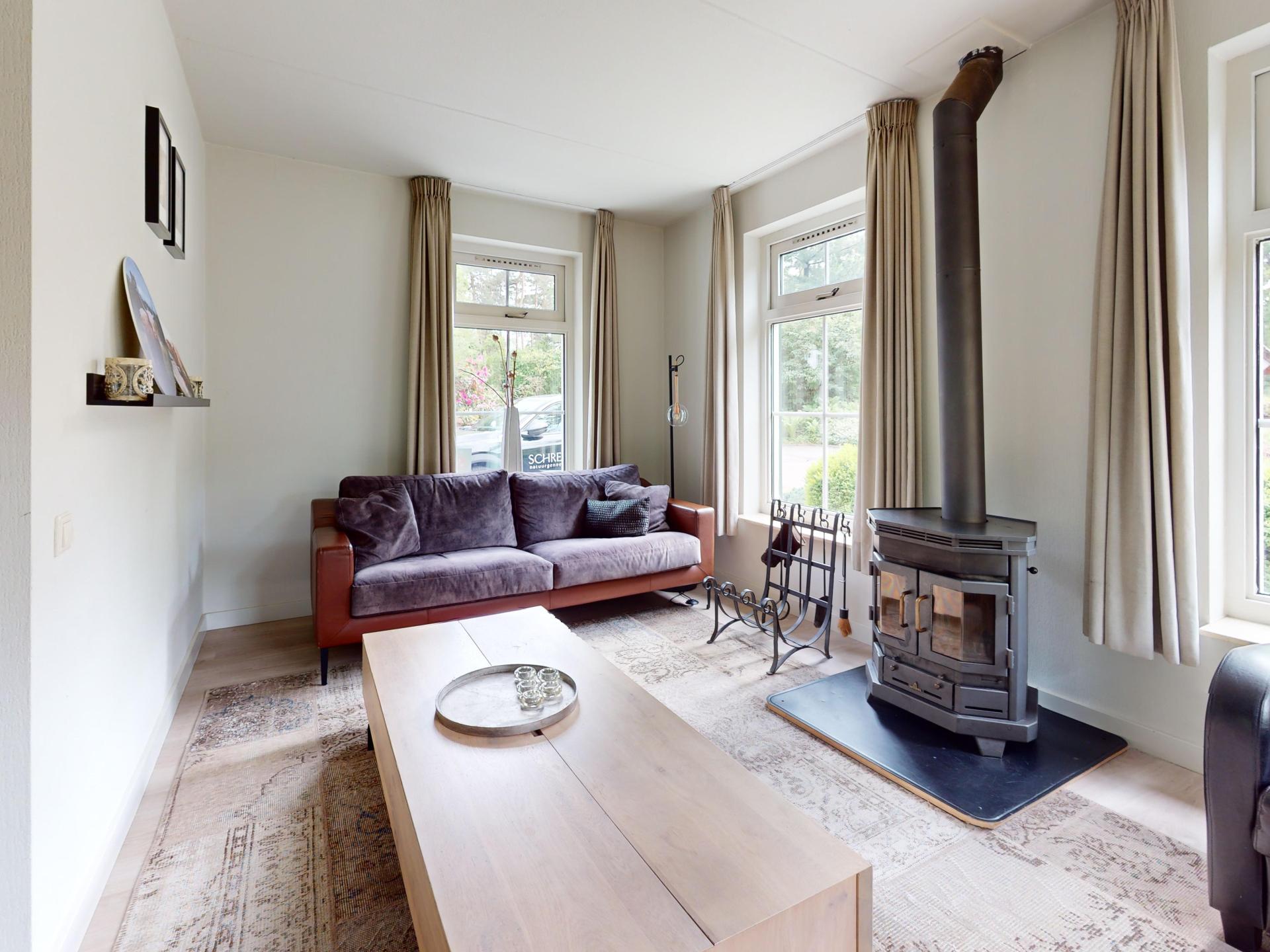 Vrijstaand vakantiehuis met houtkachel direct aan het Drentse bos - foto 4