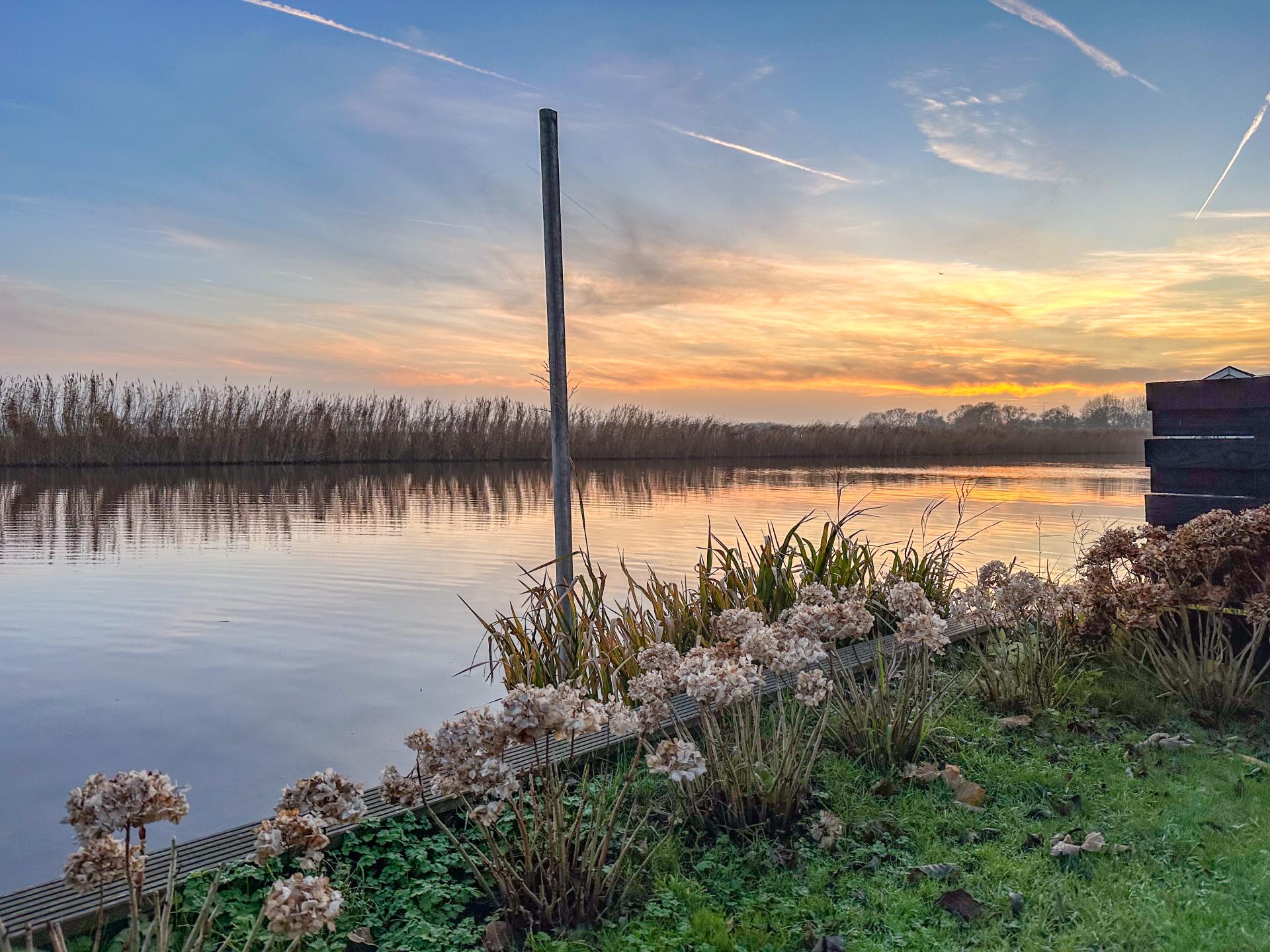Idyllisch landhuis aan het water in waterrijk Noord-Holland - foto 37