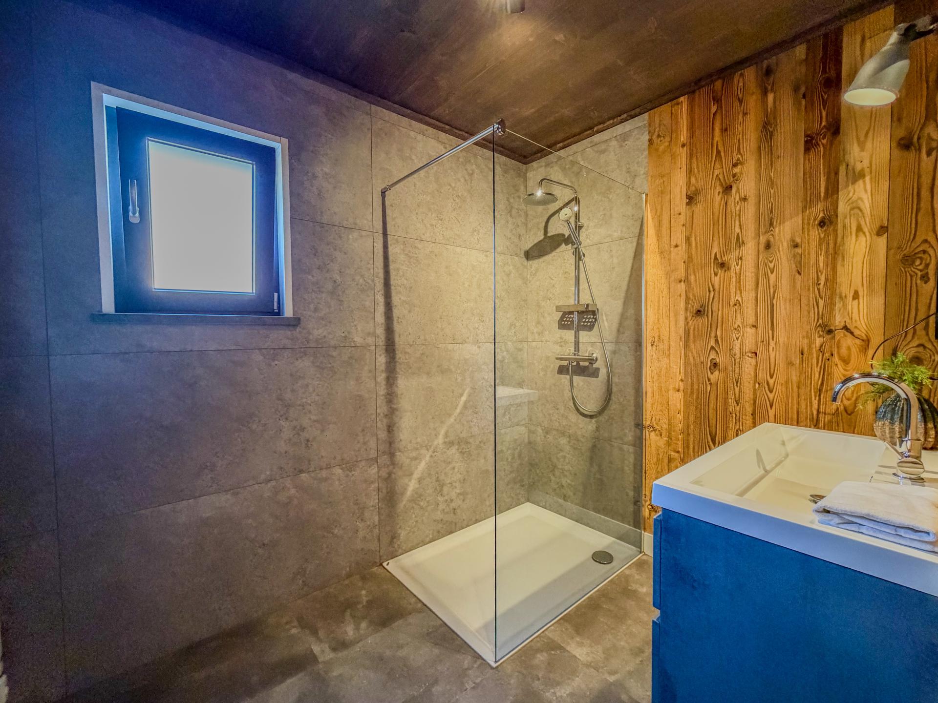 Modern chalet in Afritz am See: skiën, zwemmen en ontspannen in Kärnten - foto 27
