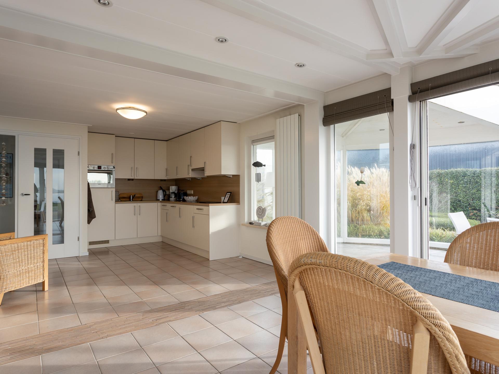 Watervilla Veerse Meer: luxe vrijstaand verblijf met panoramisch waterzicht - foto 15