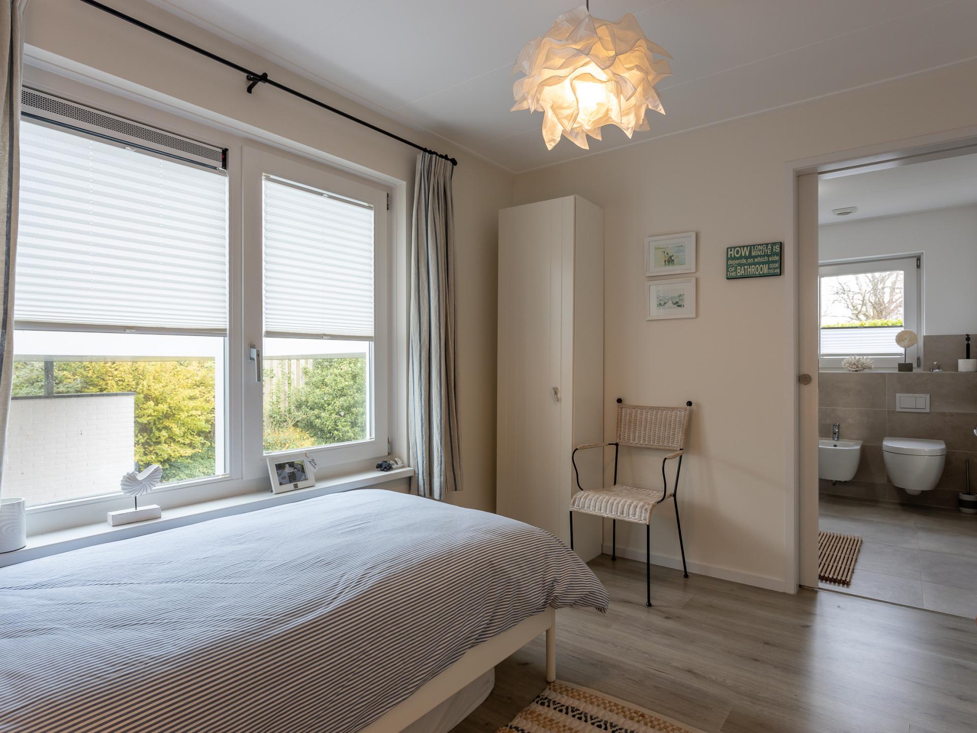 Watervilla Veerse Meer: luxe vrijstaand verblijf met panoramisch waterzicht - foto 36