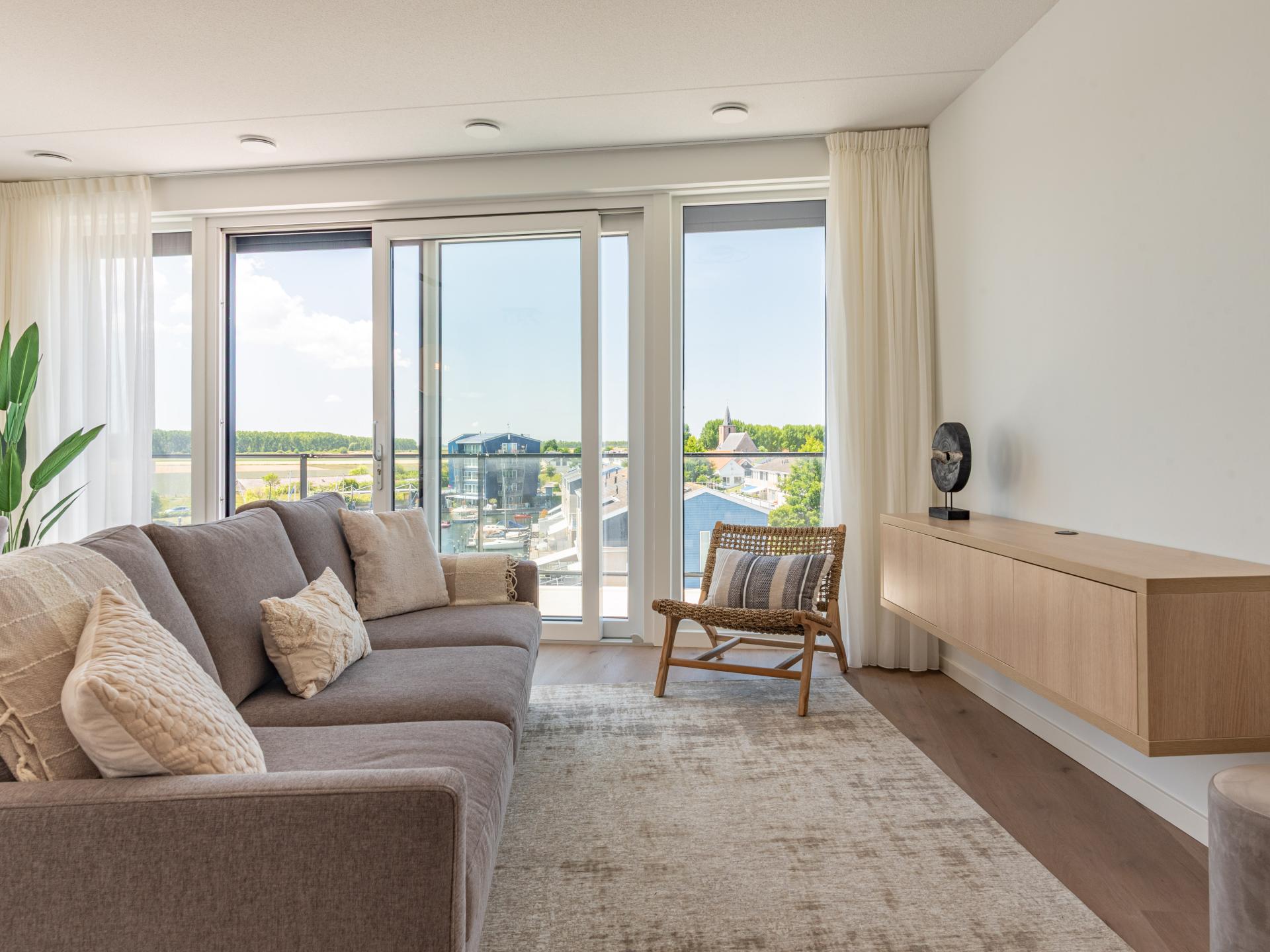 Luxe penthouse met panoramisch uitzicht op de haven van Kortgene - foto 2
