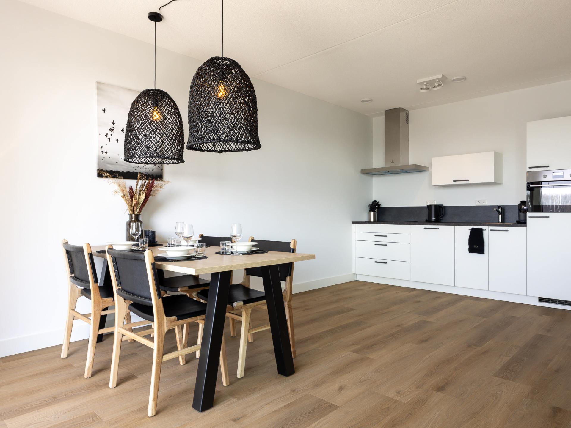 Stijlvol havenappartement met balkon en Sunshower in Kortgene - foto 9