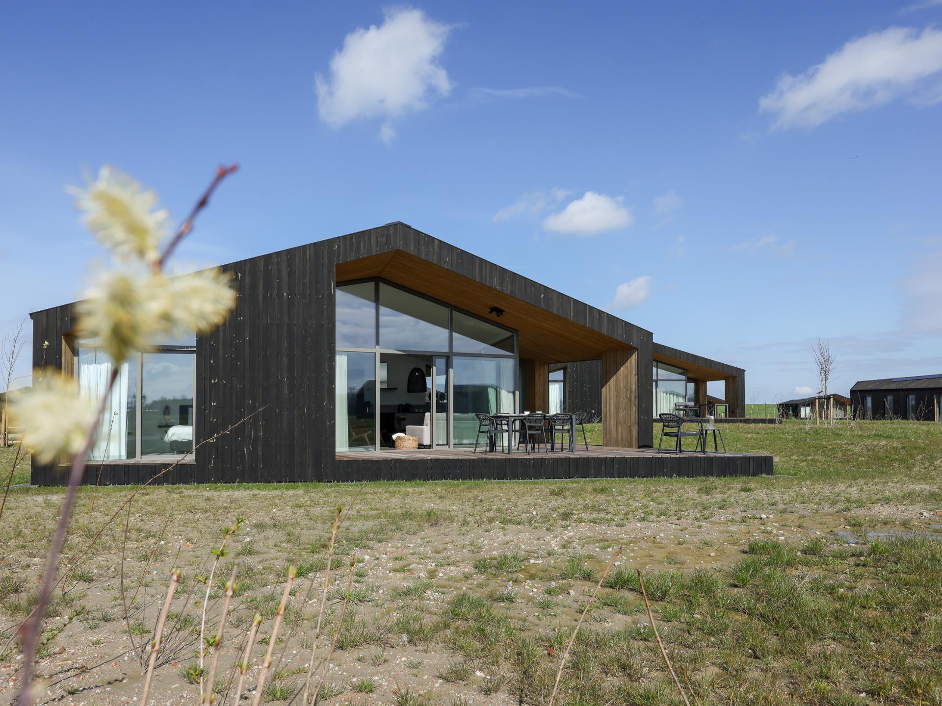 Duurzaam natuurhuis in Zeeuwse polders met stranden op fietsafstand - foto 1