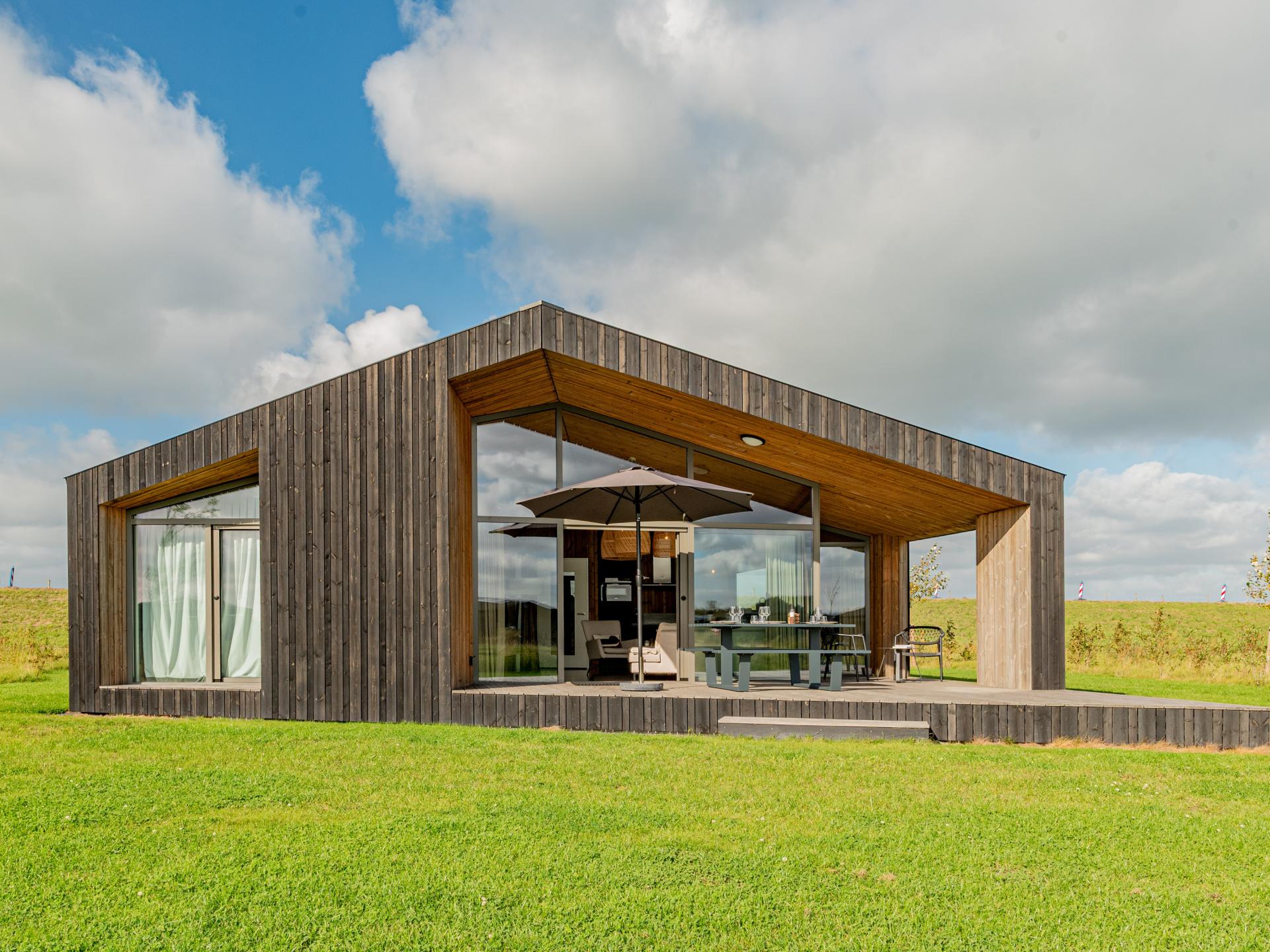 Sfeervol natuurhuis aan water in Zeeland met uitzicht over polders - foto 1