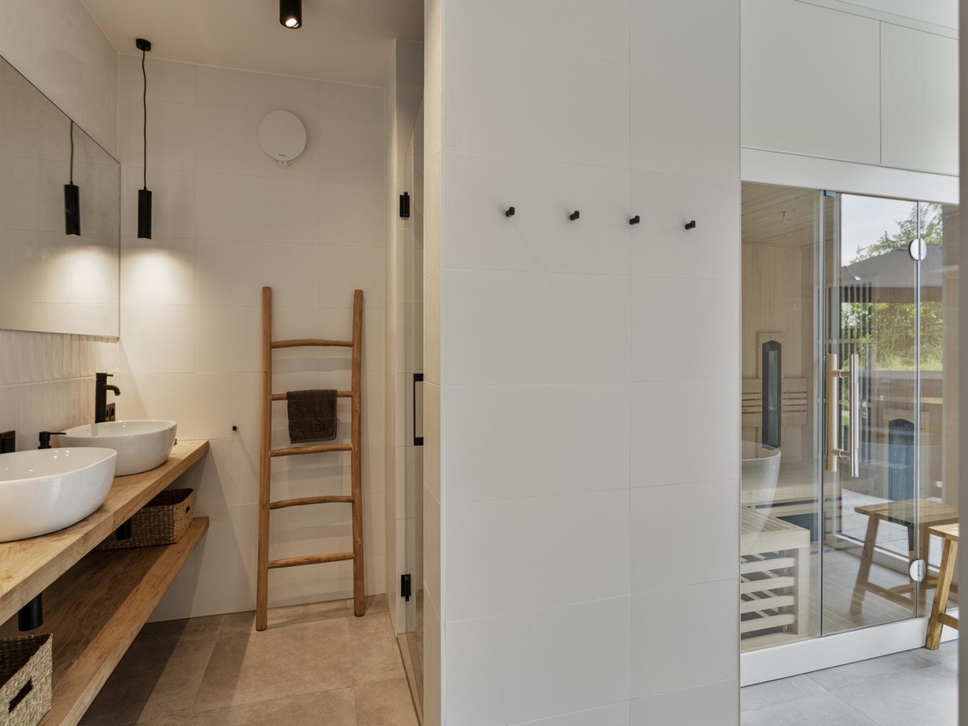 Wellness huisje met sauna en hottub op 330m van zee in Kamperland - foto 16