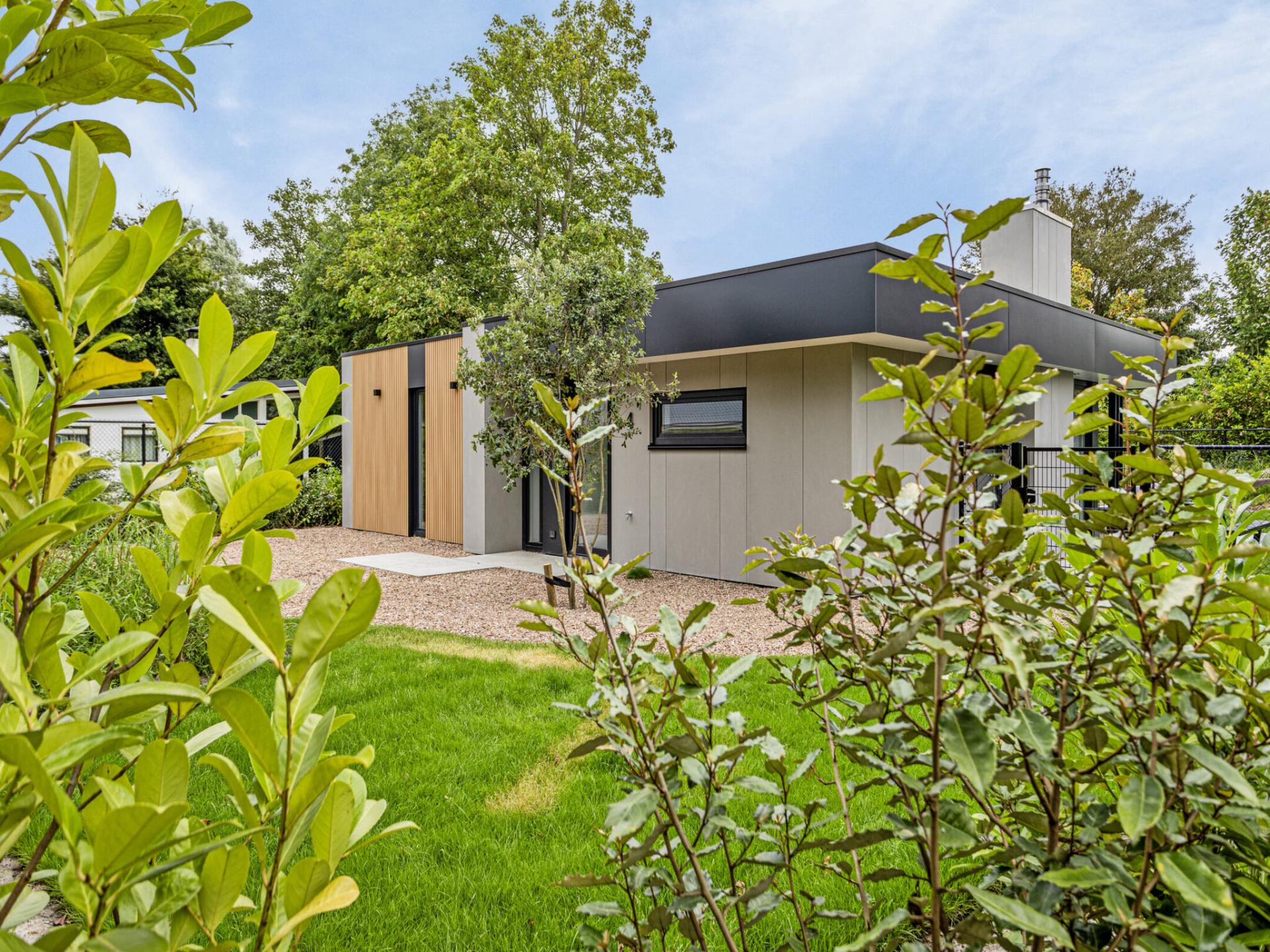 Wellness huisje met sauna en hottub op 330m van zee in Kamperland - foto 28