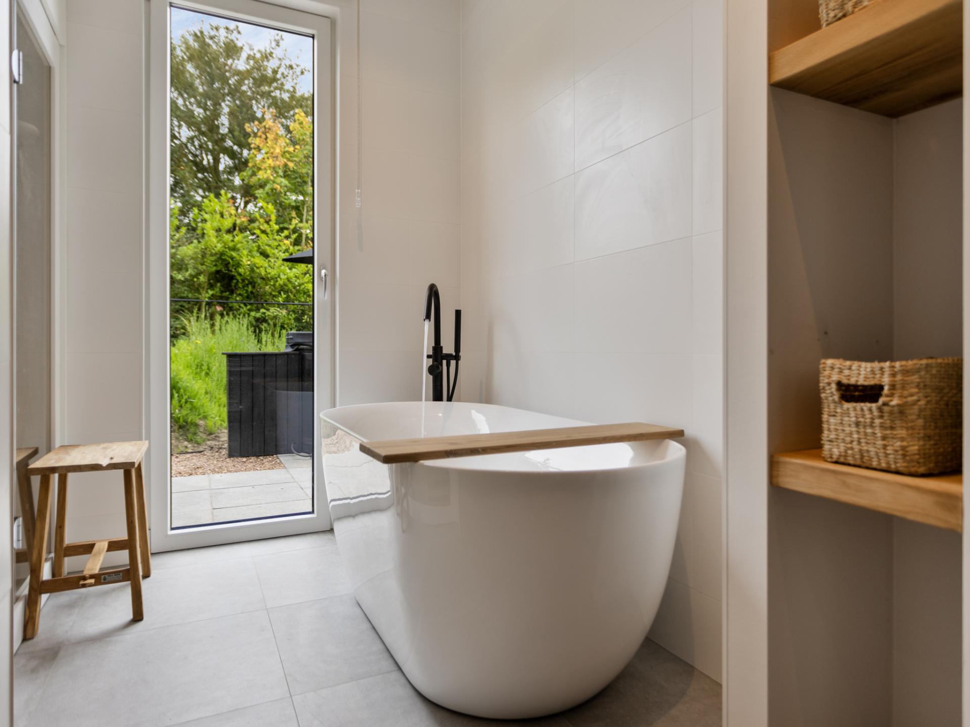 Wellness huisje met sauna en hottub op 330m van zee in Kamperland - foto 4