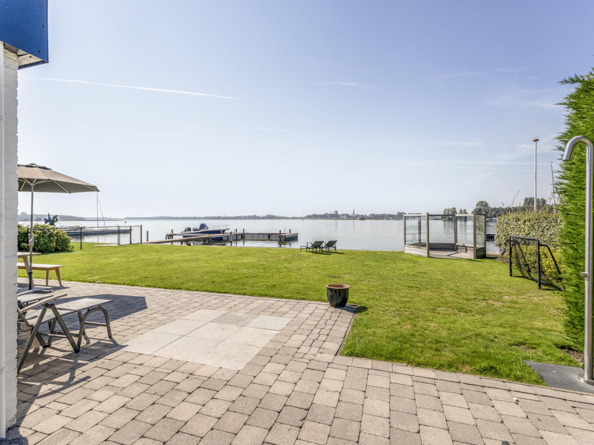 Vrijstaande villa aan het Veerse Meer met eigen aanlegsteiger - foto 29