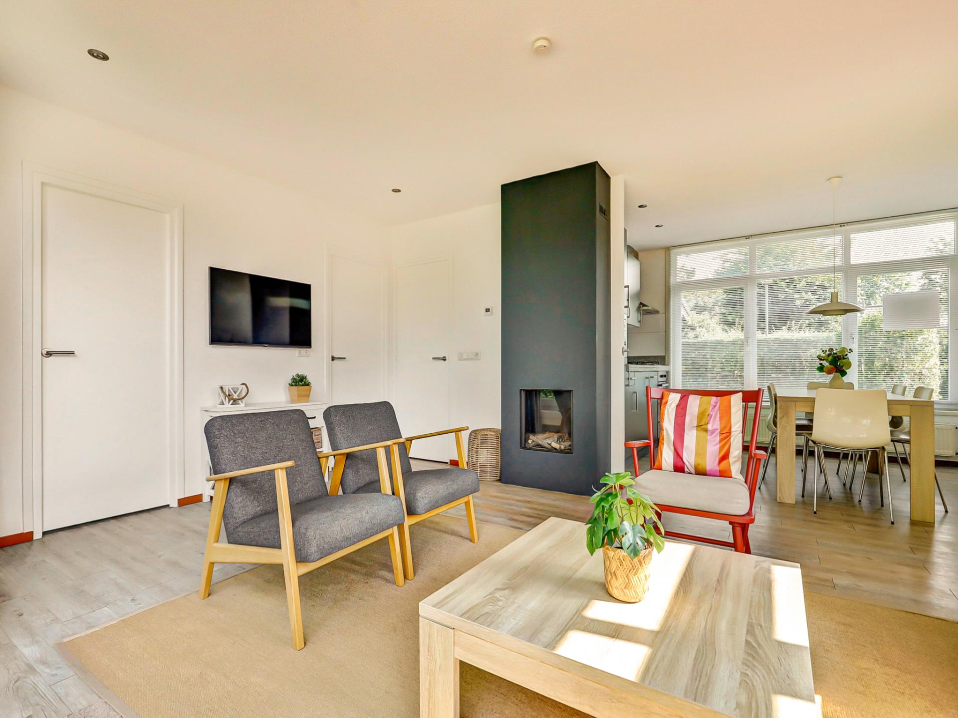 Vrijstaande villa aan zee met zonnige tuin en gashaard, 150m van centrum Kamperland - foto 9