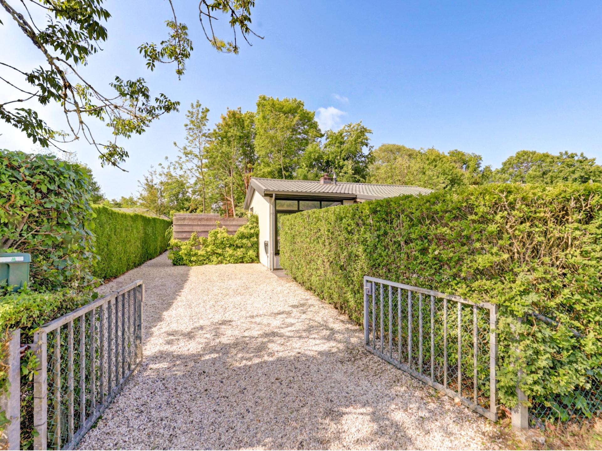 Vrijstaande villa aan zee met zonnige tuin en gashaard, 150m van centrum Kamperland - foto 22