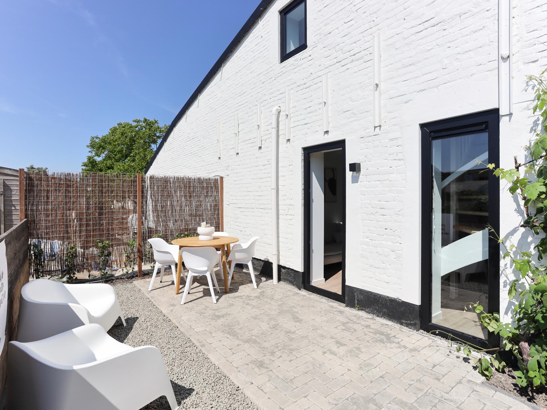 Lichte suite met tuin in rustig Kamperland, dicht bij zee en meer - foto 2