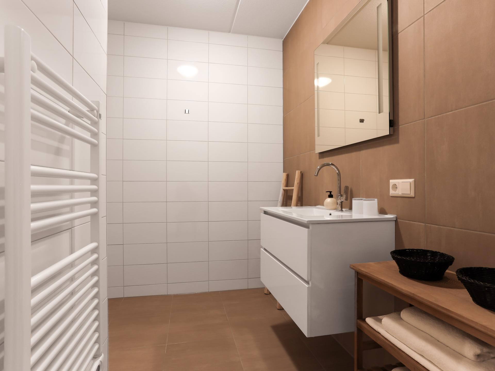 Modern appartement met balkon aan de haven van Kamperland - foto 26