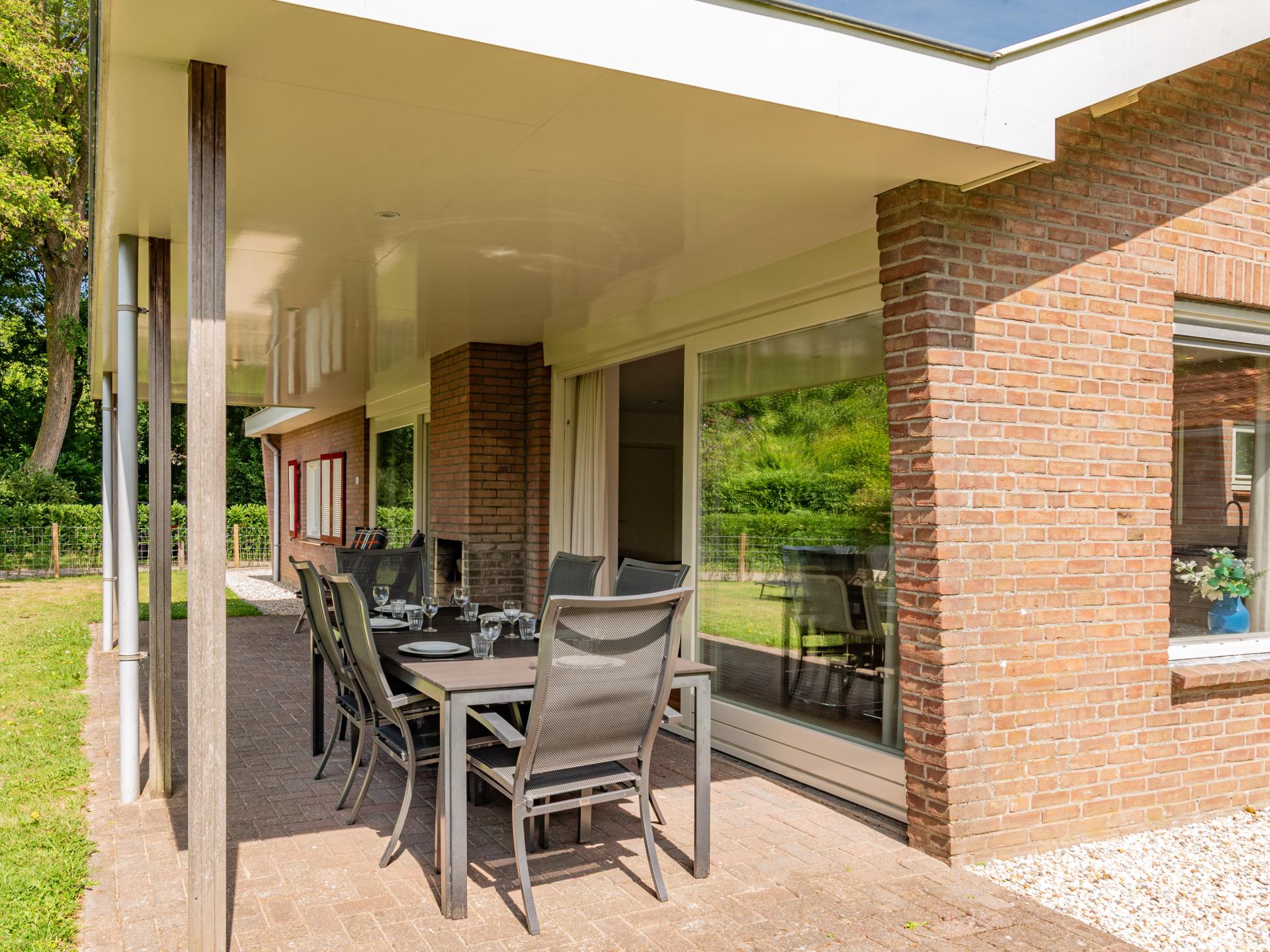 Vrijstaande strandbungalow met tuin op 110m van zee in Kamperland - foto 24