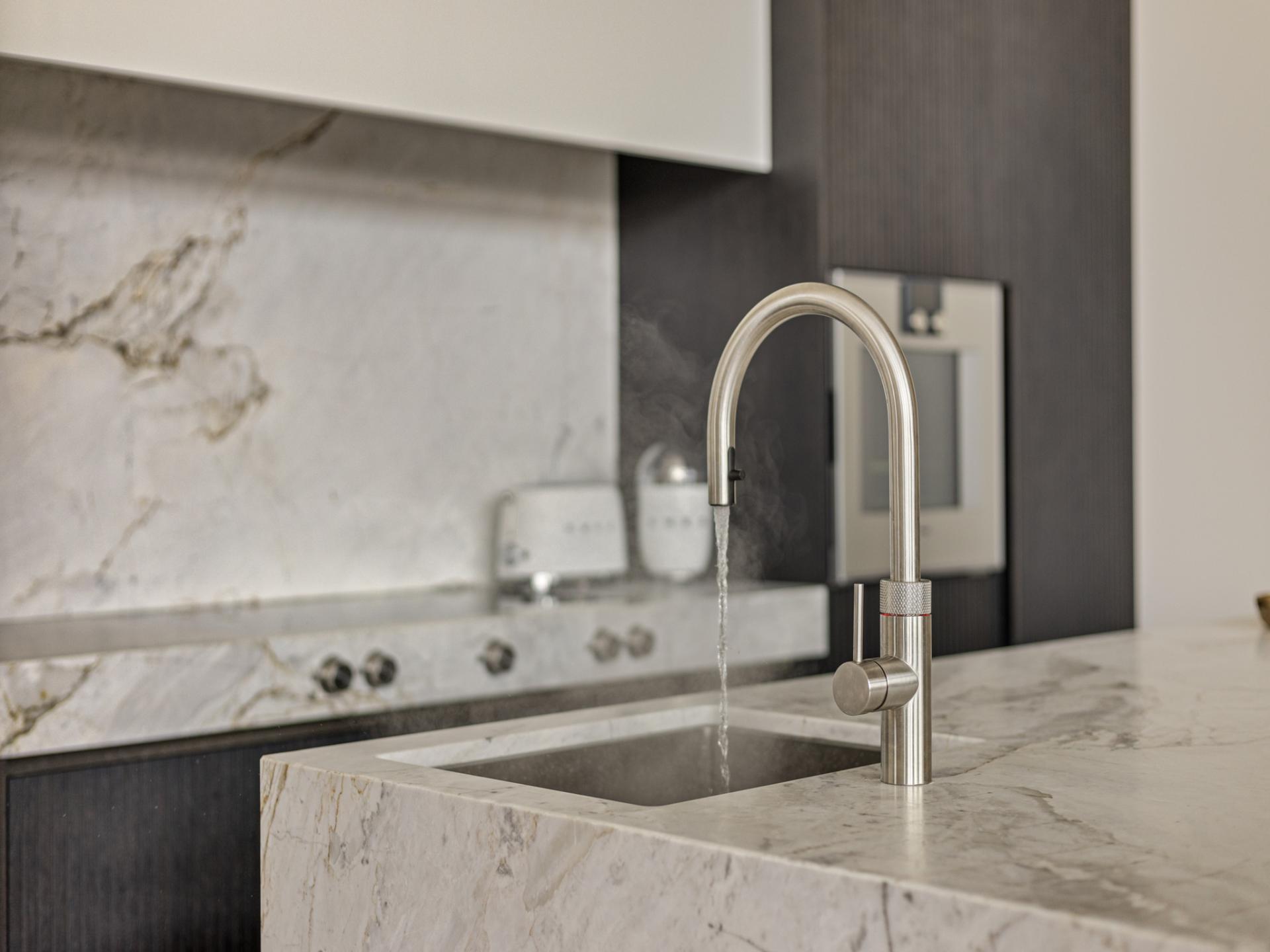 Luxe watervilla met zwembad en steiger aan het water in Kamperland - foto 10