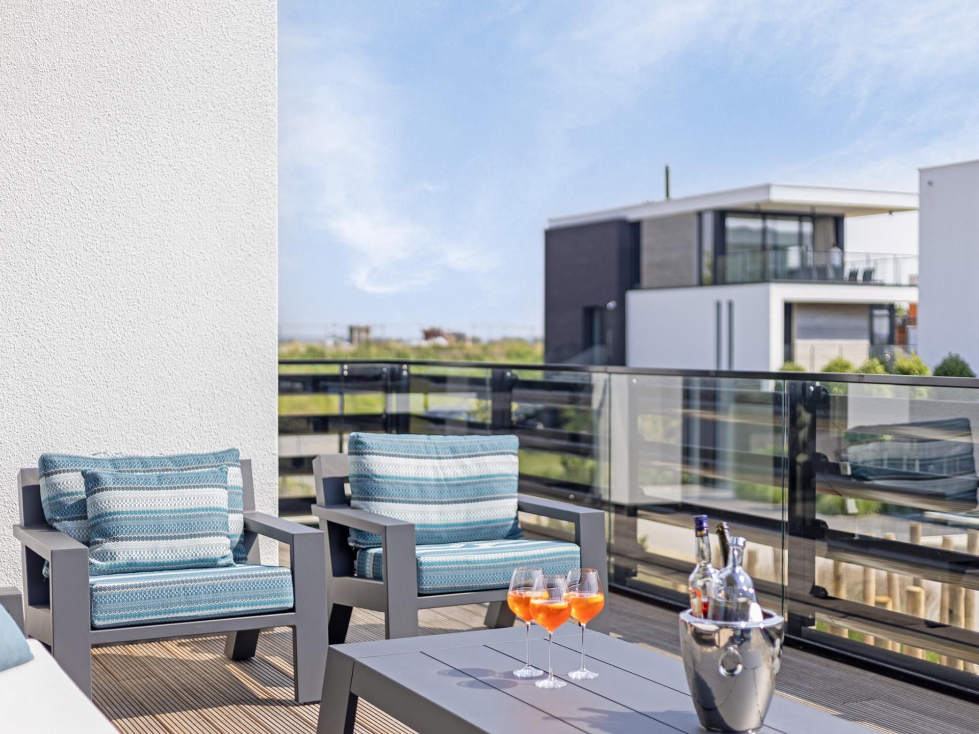 Luxe watervilla met zwembad en steiger aan het water in Kamperland - foto 26