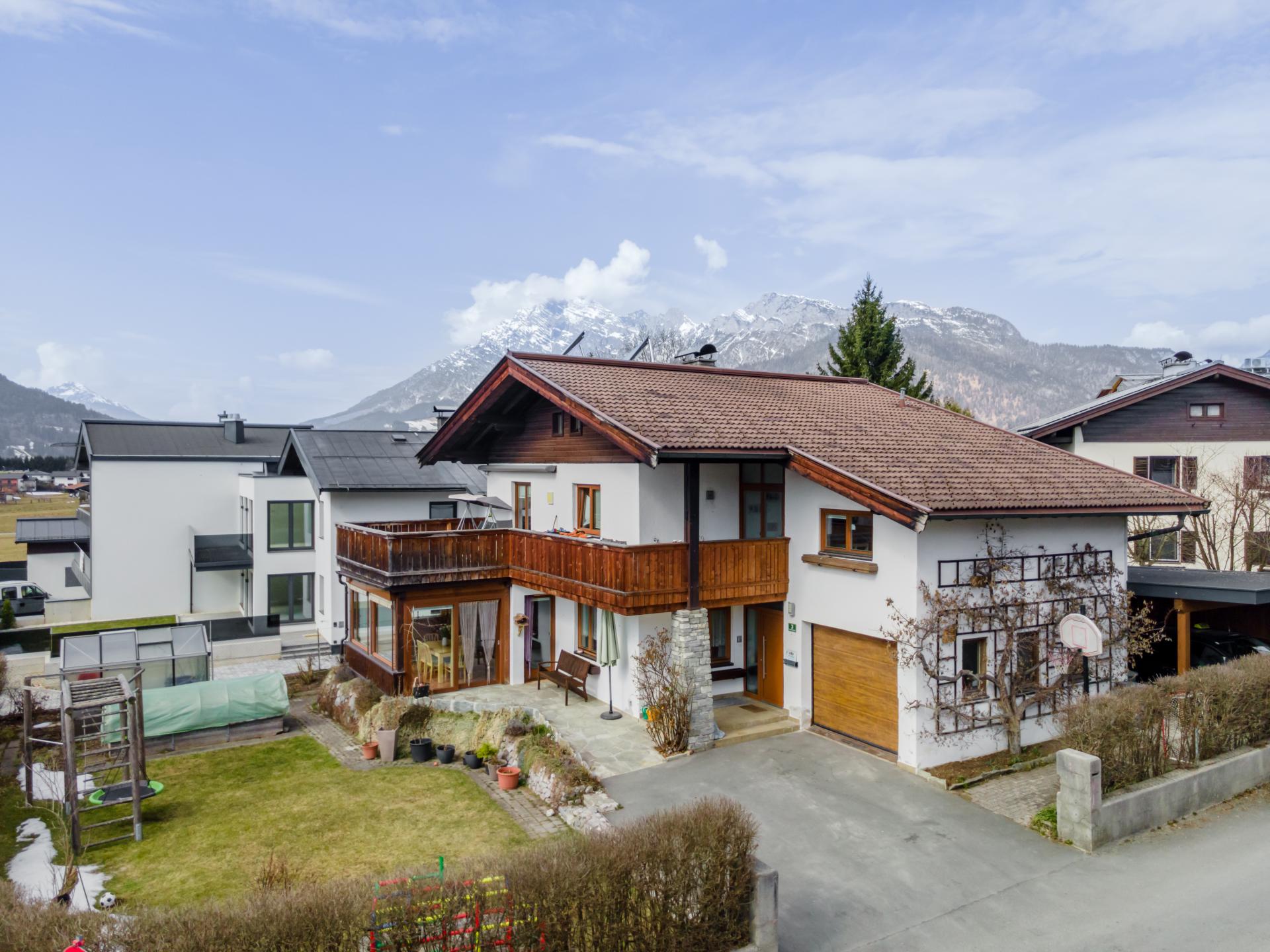 Licht appartement met serre & grote tuin in Saalfelden, vlakbij skilift - foto 32