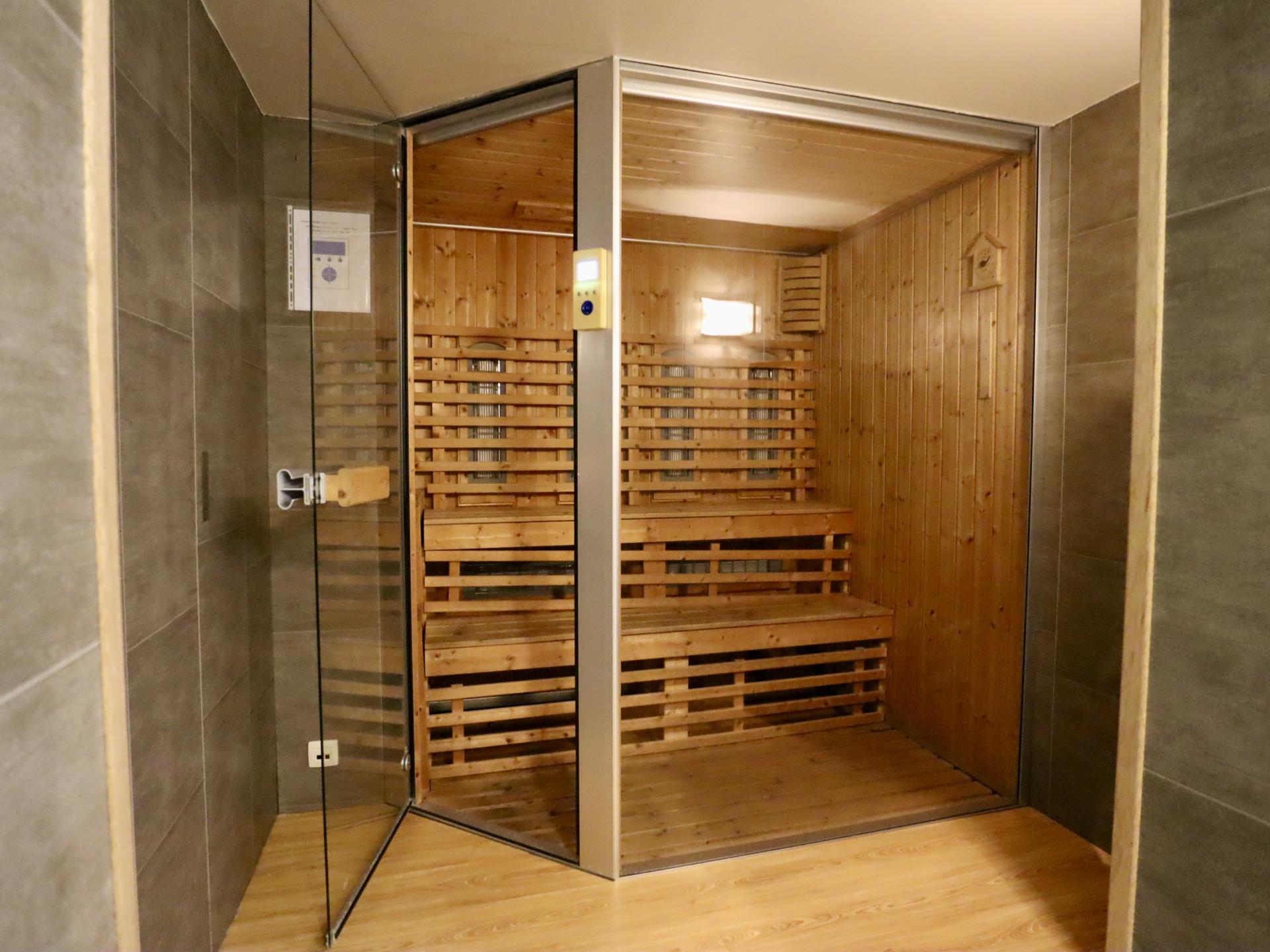 Luxe villa voor 18 personen met privé binnenzwembad en sauna in Ochamps - foto 4