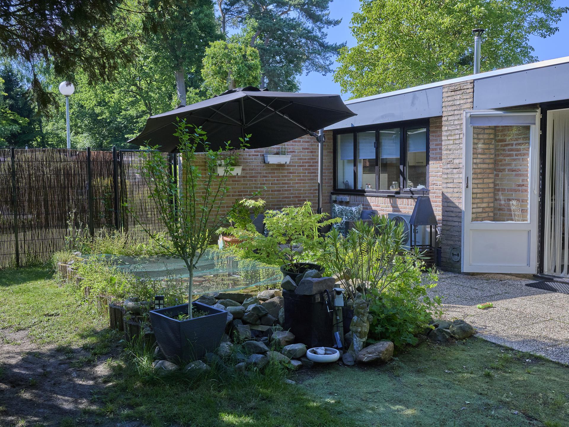 Hondvriendelijke bungalow aan de bosrand in Lanaken met zwemmeer - foto 30