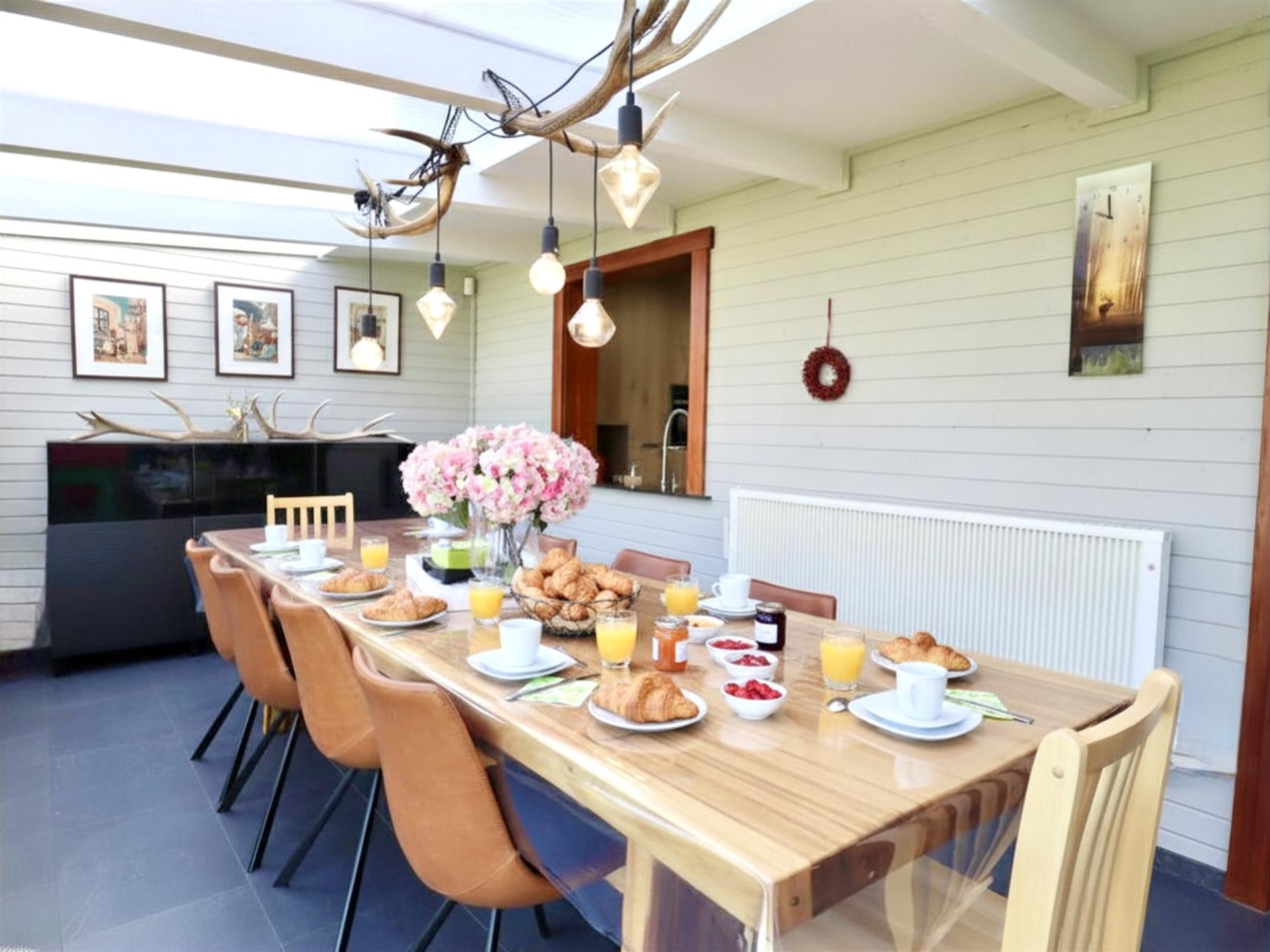 Ruim gezinschalet aan de bosrand bij Biron met grote tuin - foto 14