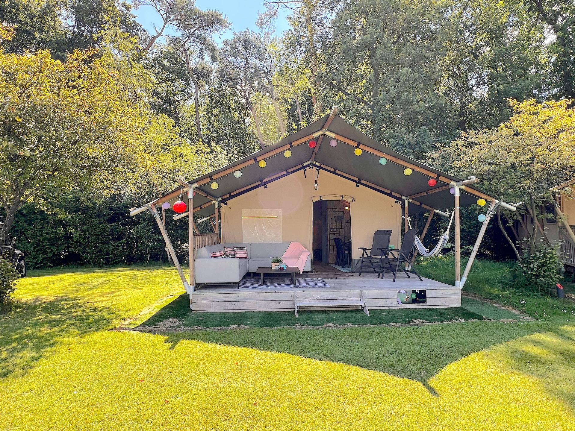 Luxe safaritent op de Veluwe met speeltuin en bosrijke omgeving - foto 17