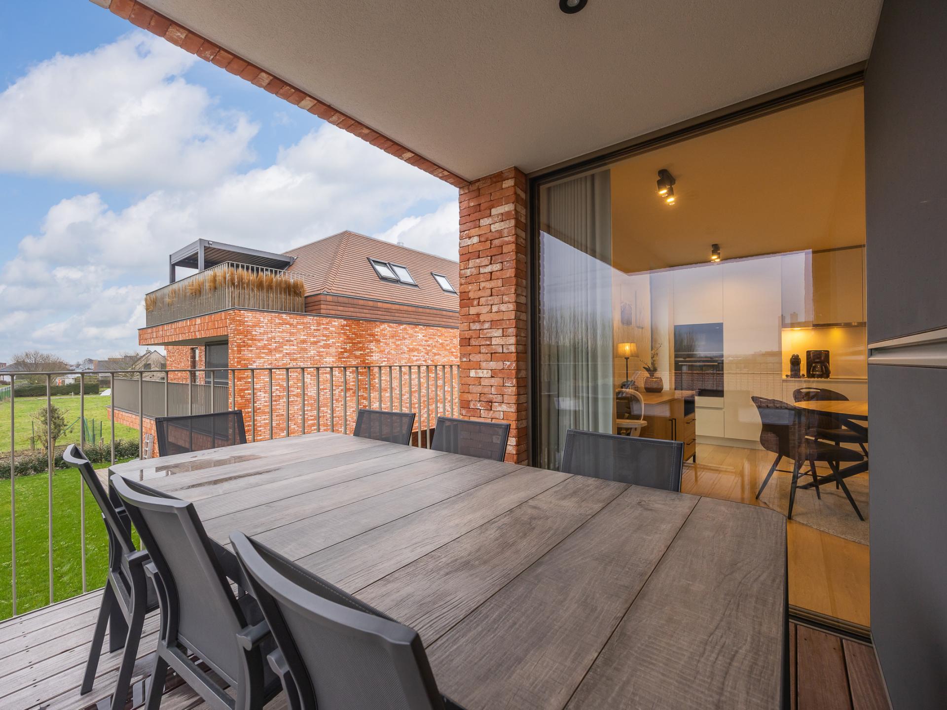 Licht appartement met zonnig terras en parking op 10 minuten van het strand - foto 14
