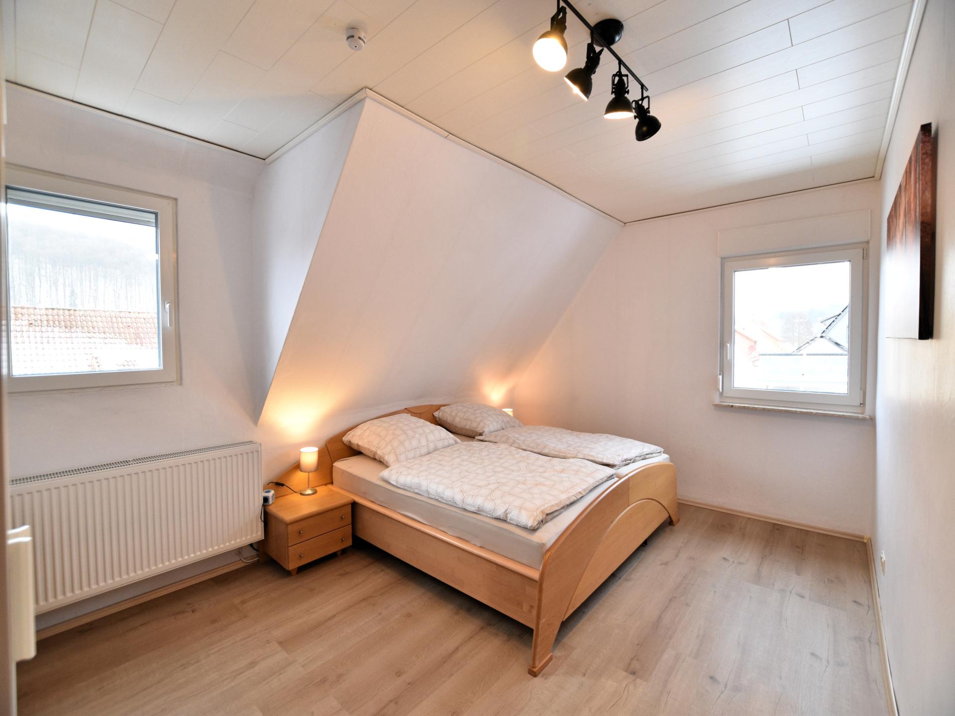 Ruim appartement voor 6 in het Weserbergland met balkon en boszicht - foto 8