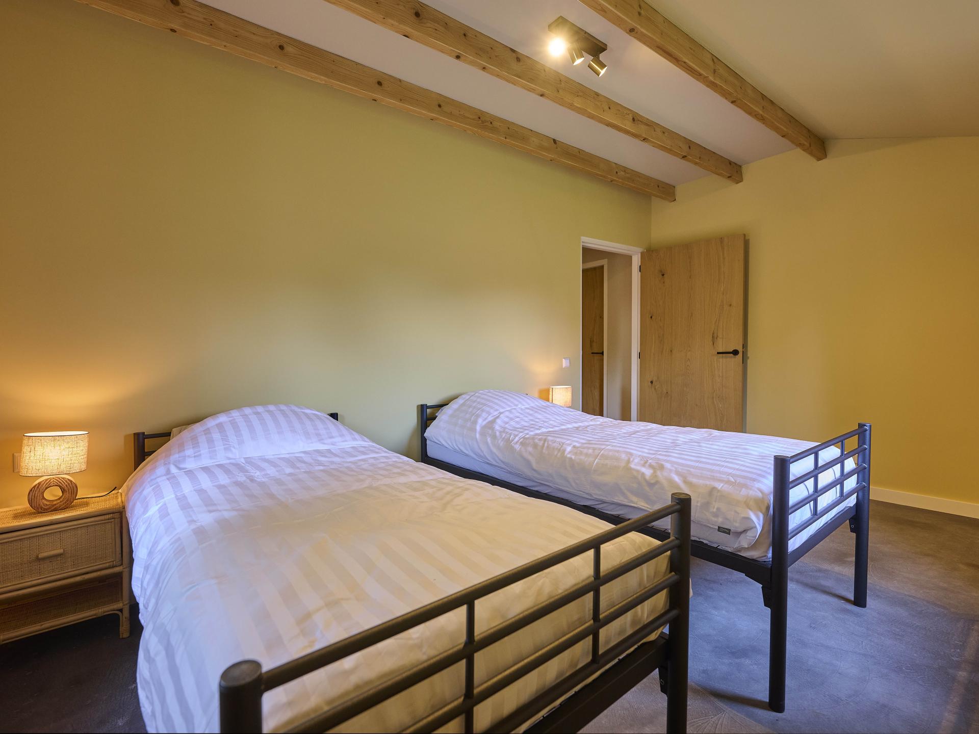 Ruime 6-persoons bungalow met weids uitzicht in het groene Diessen - foto 20