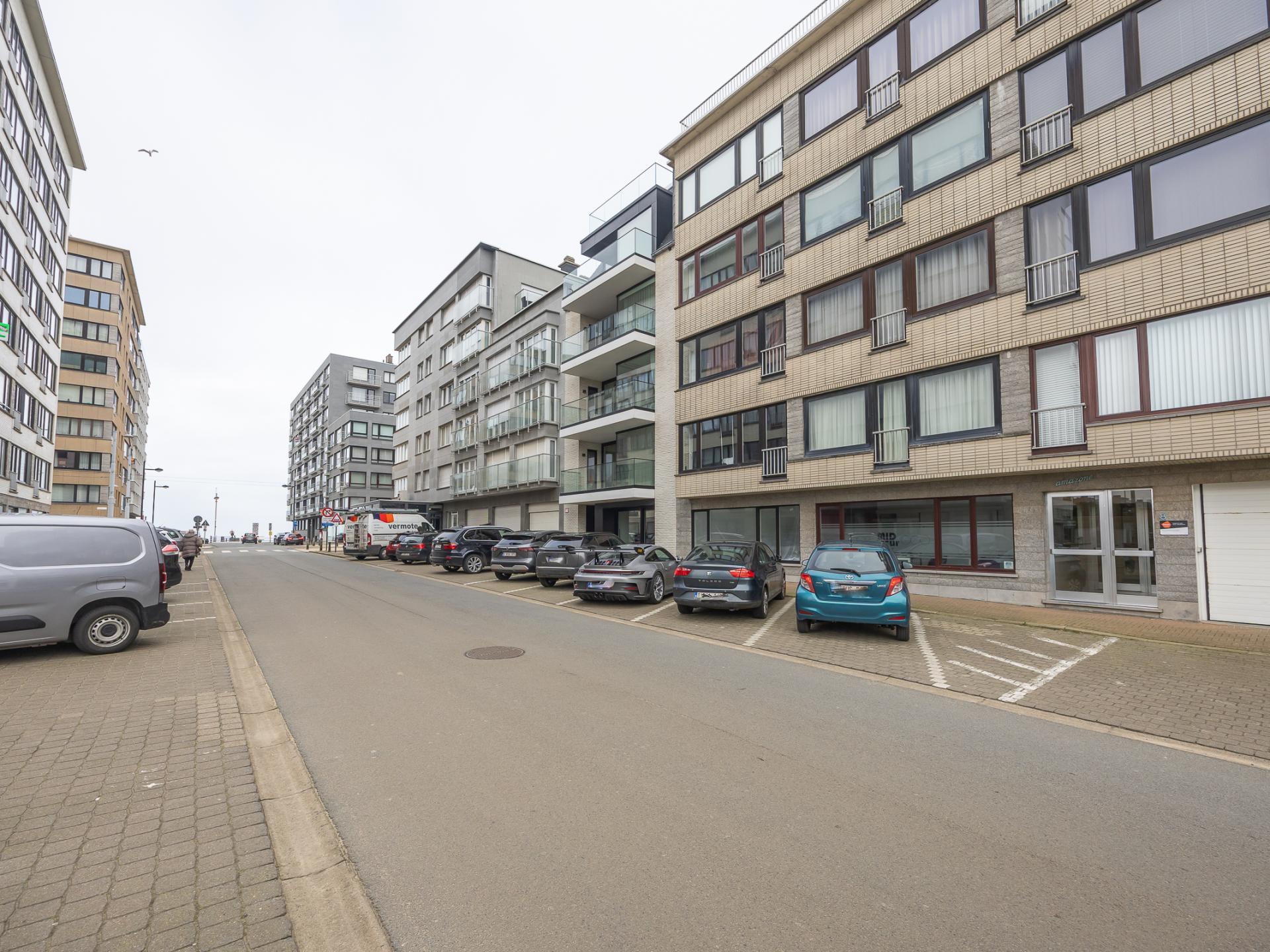 Gerenoveerde studio op 3e verdieping met zeezicht in Middelkerke, 100m van strand - foto 12