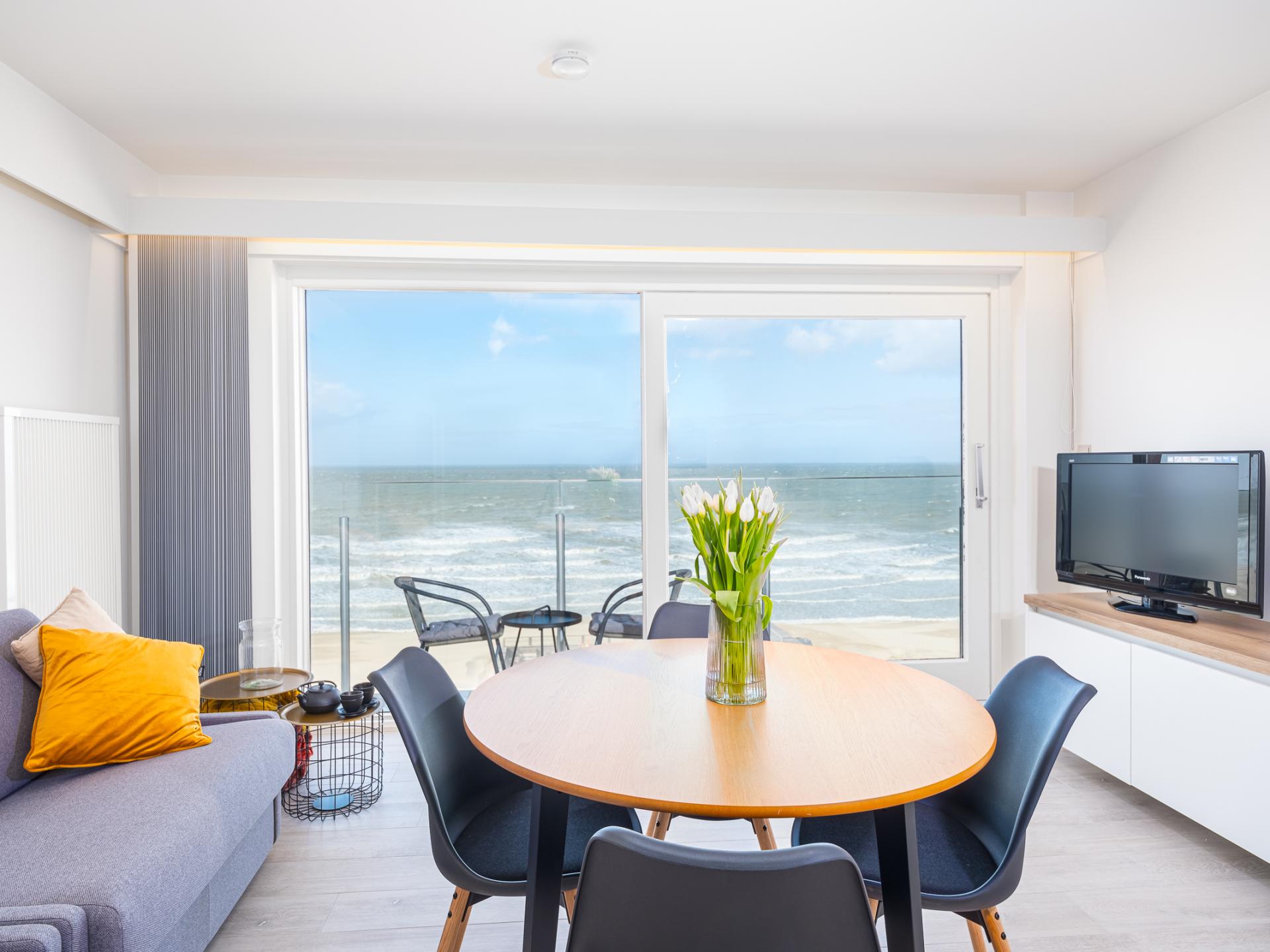 Licht appartement op de Zeedijk met onbelemmerd zeezicht in Middelkerke - foto 2