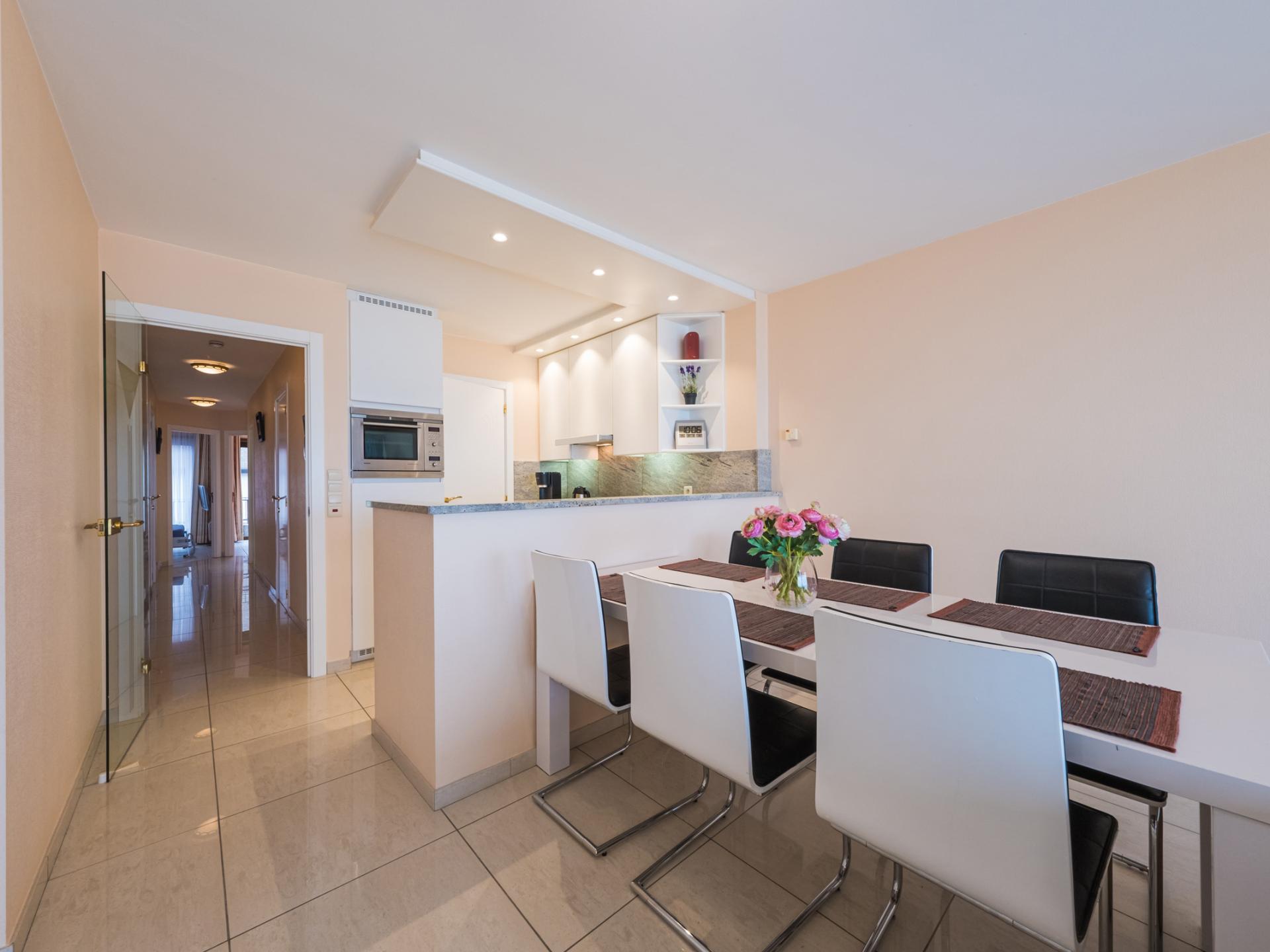 Centraal gelegen appartement in Middelkerke met zeezicht (5) - foto 4