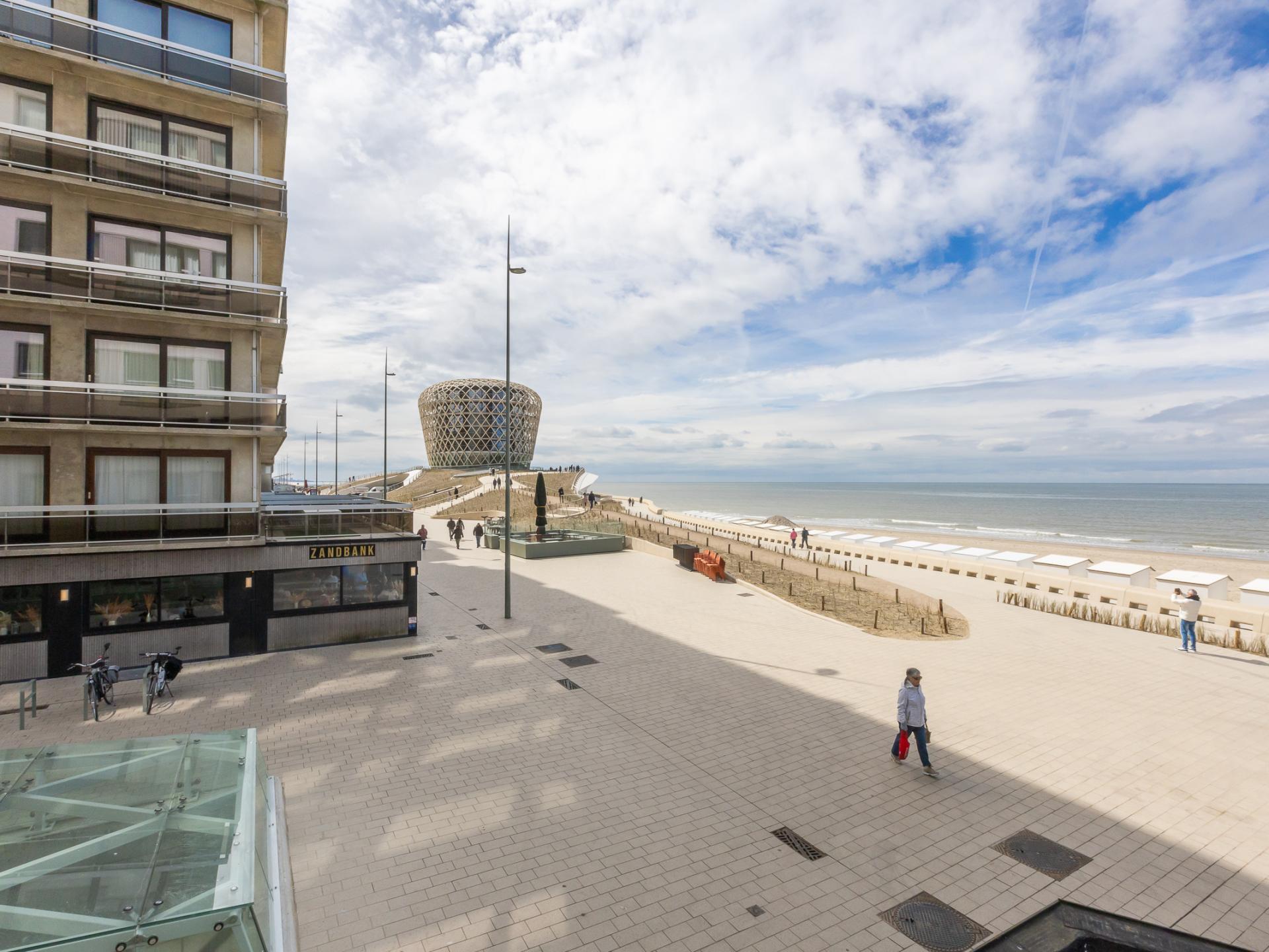 Hoekappartement met zeezicht in hartje Middelkerke, 80m van centrum - foto 13