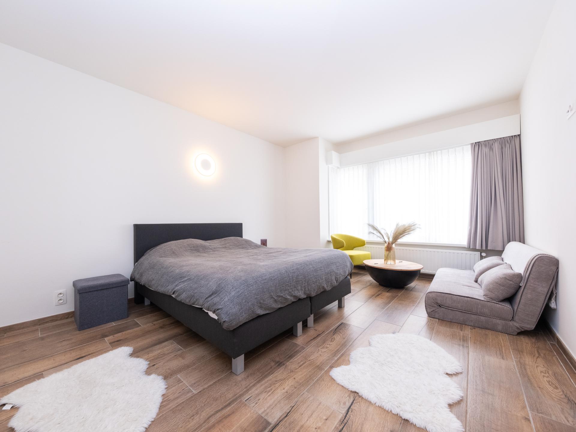 Hoekappartement met zeezicht in hartje Middelkerke, 80m van centrum - foto 10
