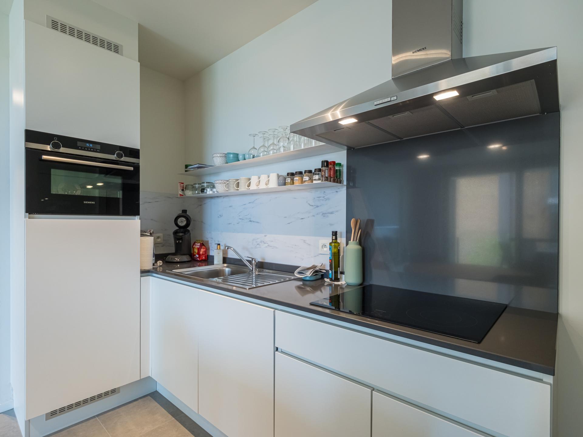 Licht nieuwbouwappartement op 100m van centrum, strand op 600m - foto 8